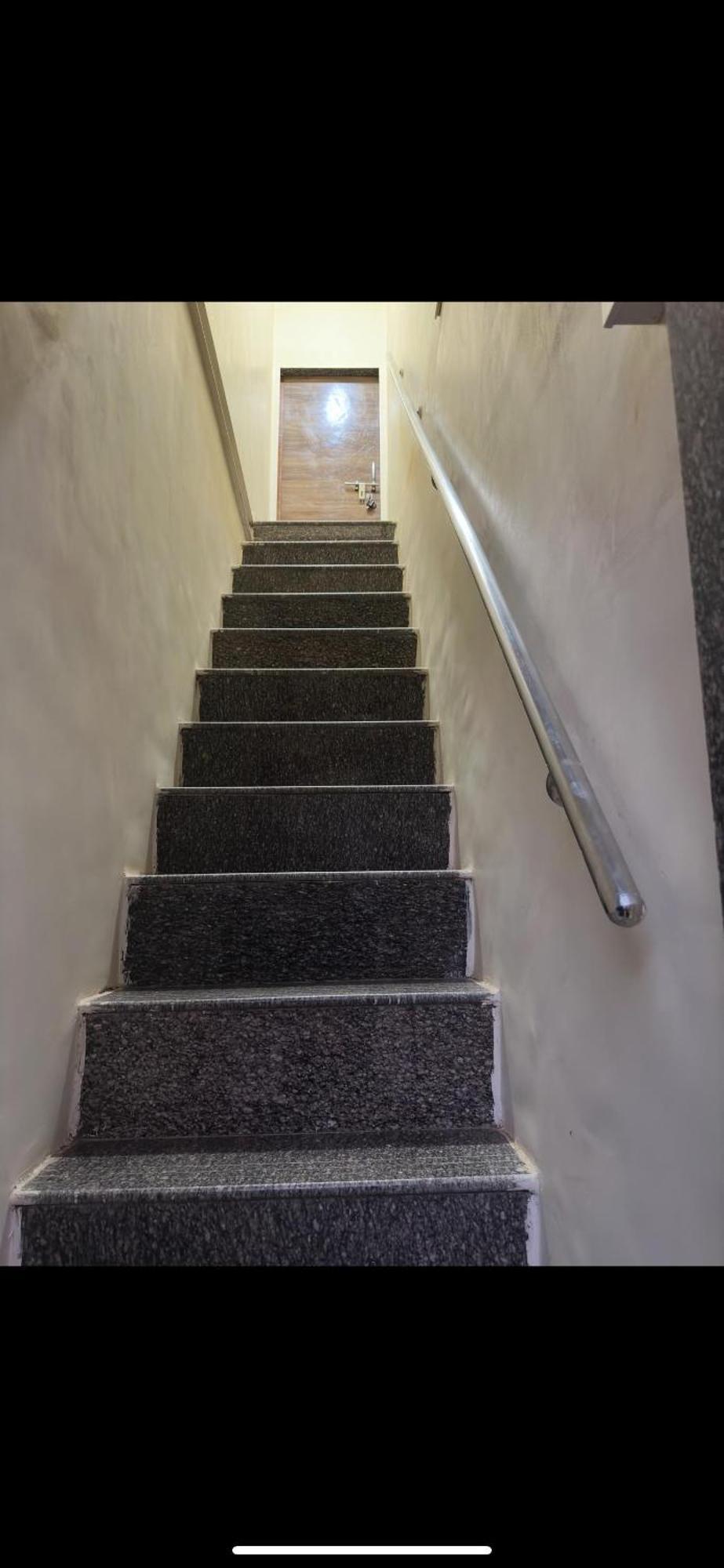 Apartment 1bhk-entire Near Kokilaben Dhirubhai Ambani Hospital Andheri W