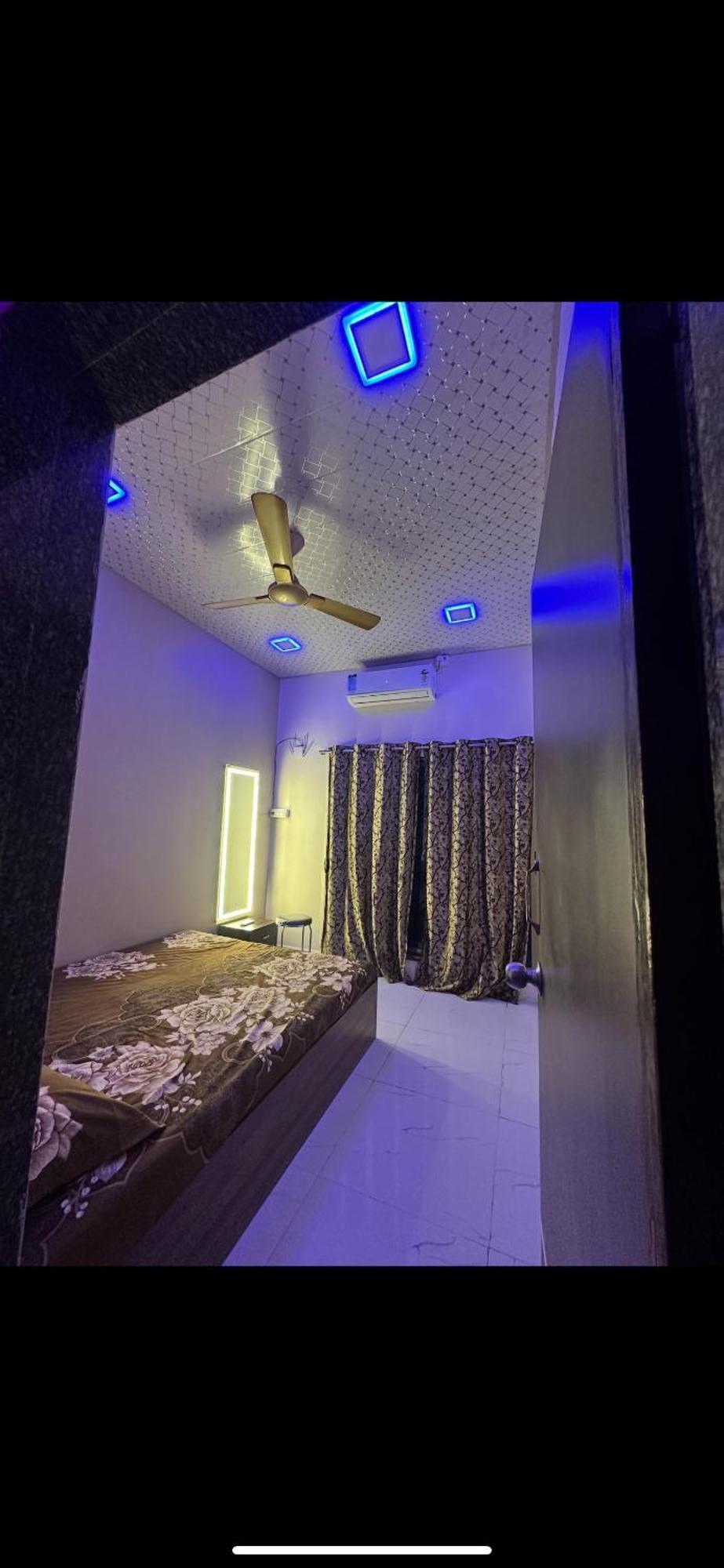 Apartment 1bhk-entire Near Kokilaben Dhirubhai Ambani Hospital Andheri W