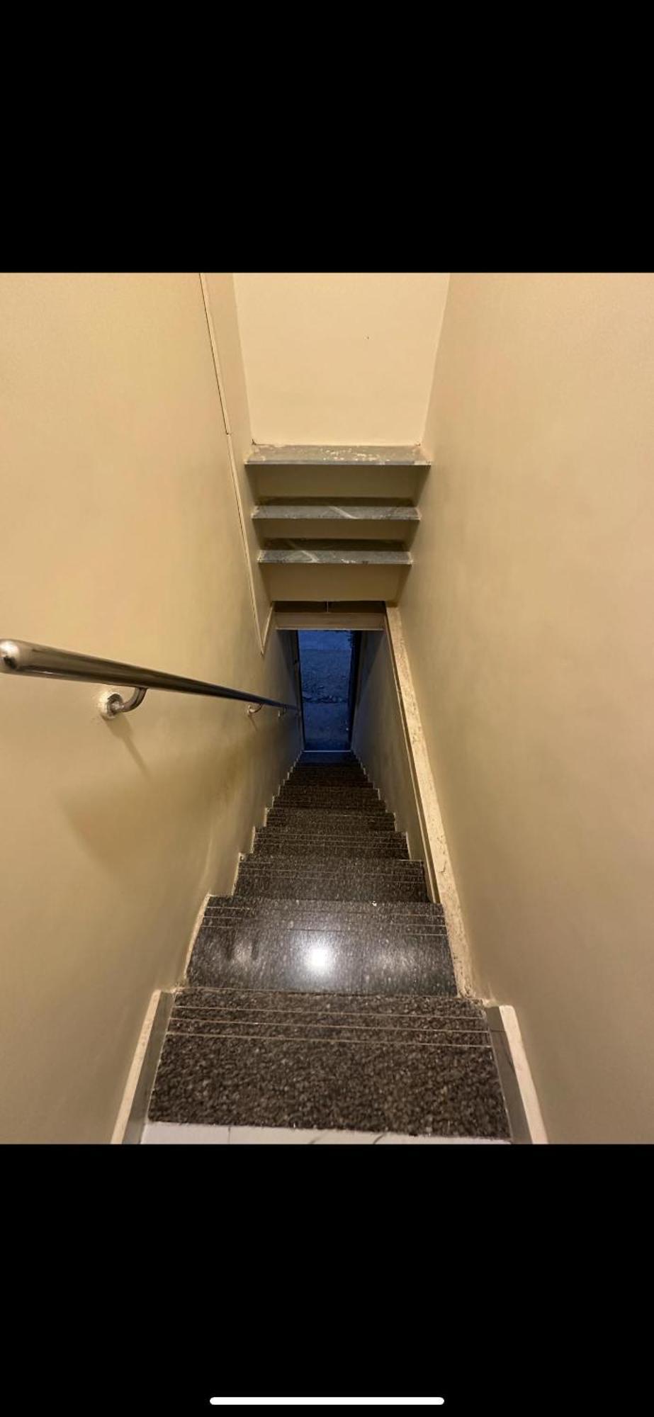 Apartment 1bhk-entire Near Kokilaben Dhirubhai Ambani Hospital Andheri W *