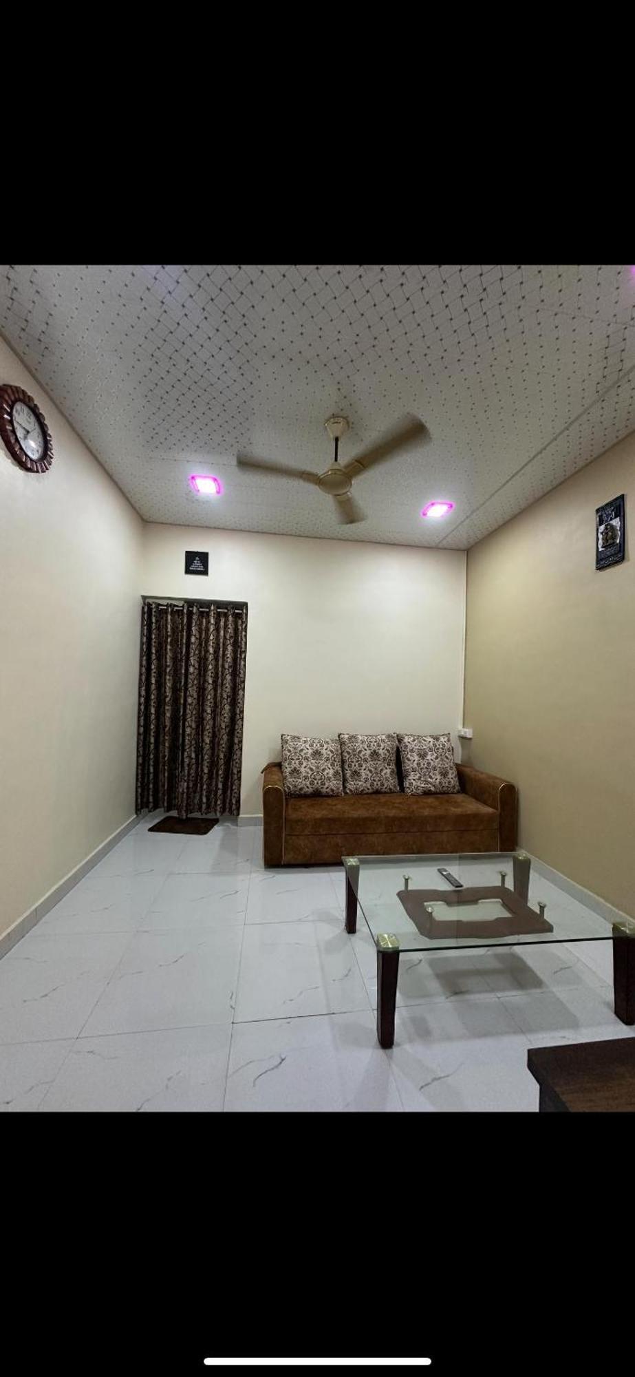 1bhk-entire Near Kokilaben Dhirubhai Ambani Hospital Andheri W Apartment
