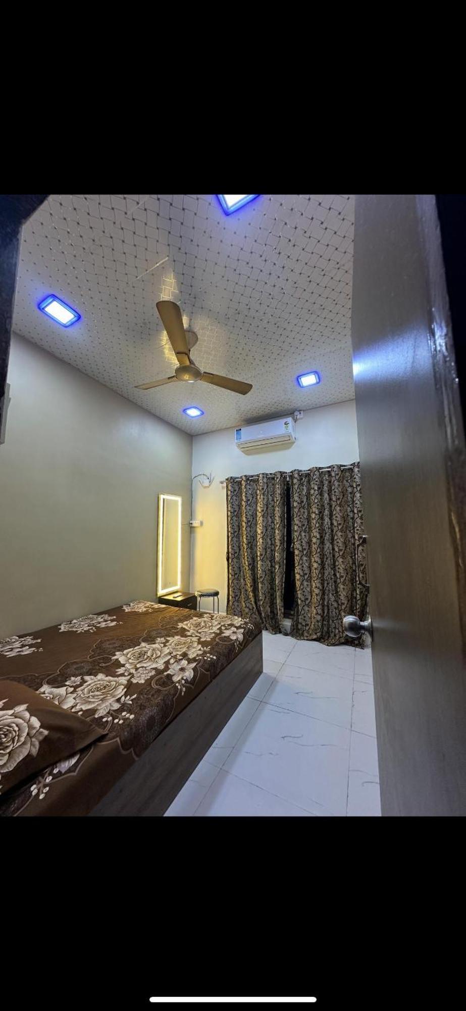 1bhk-entire Near Kokilaben Dhirubhai Ambani Hospital Andheri W * Mumbai