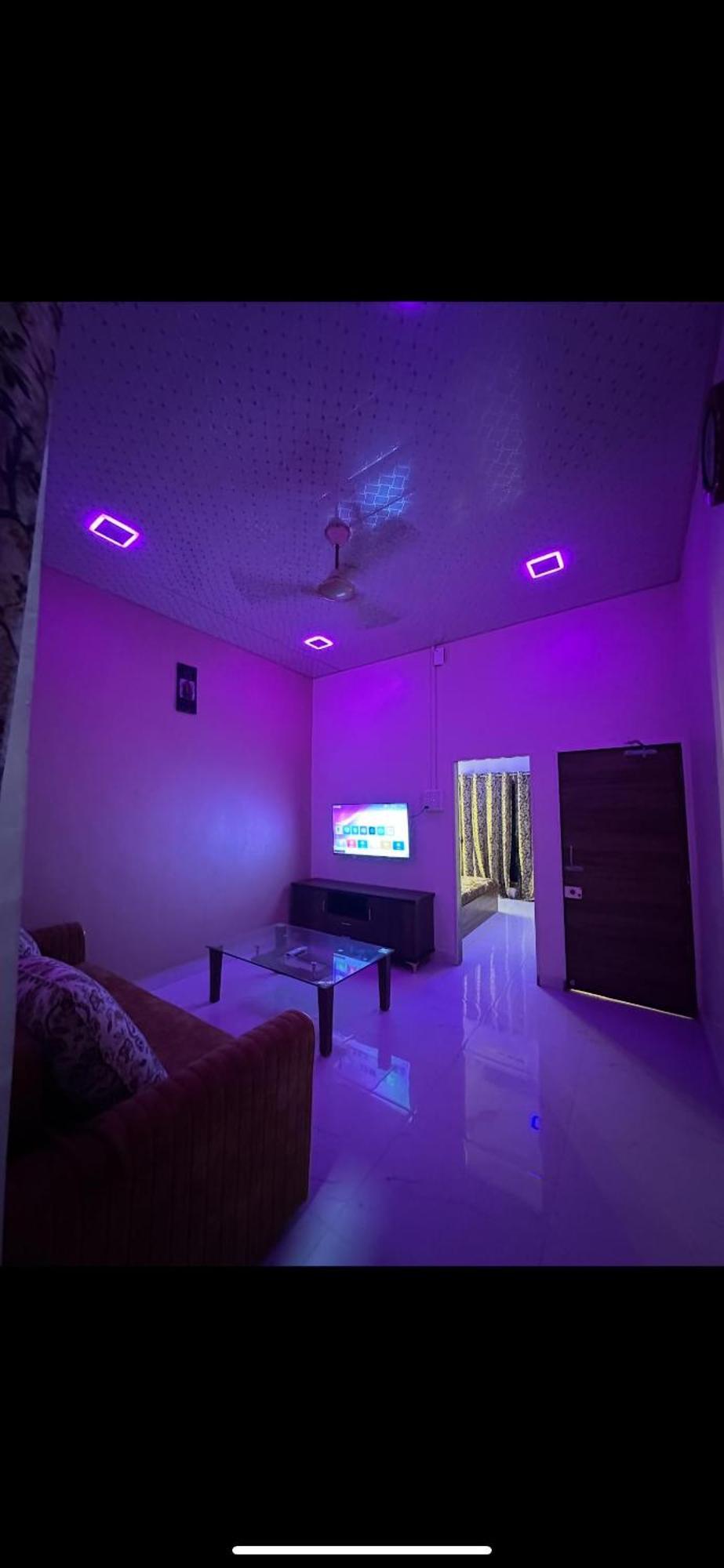 1bhk-entire Near Kokilaben Dhirubhai Ambani Hospital Andheri W Mumbai