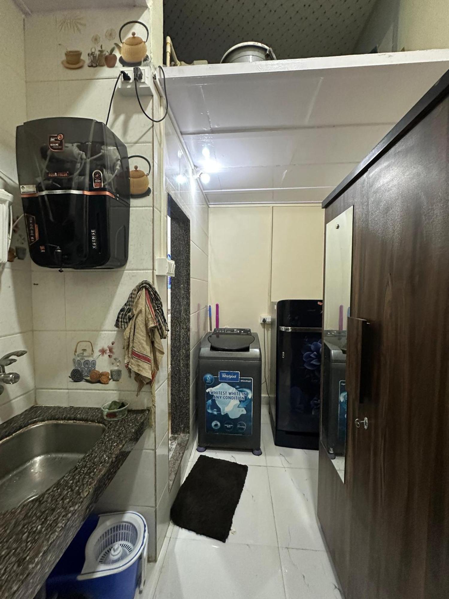 1bhk-entire Near Kokilaben Dhirubhai Ambani Hospital Andheri W Apartment