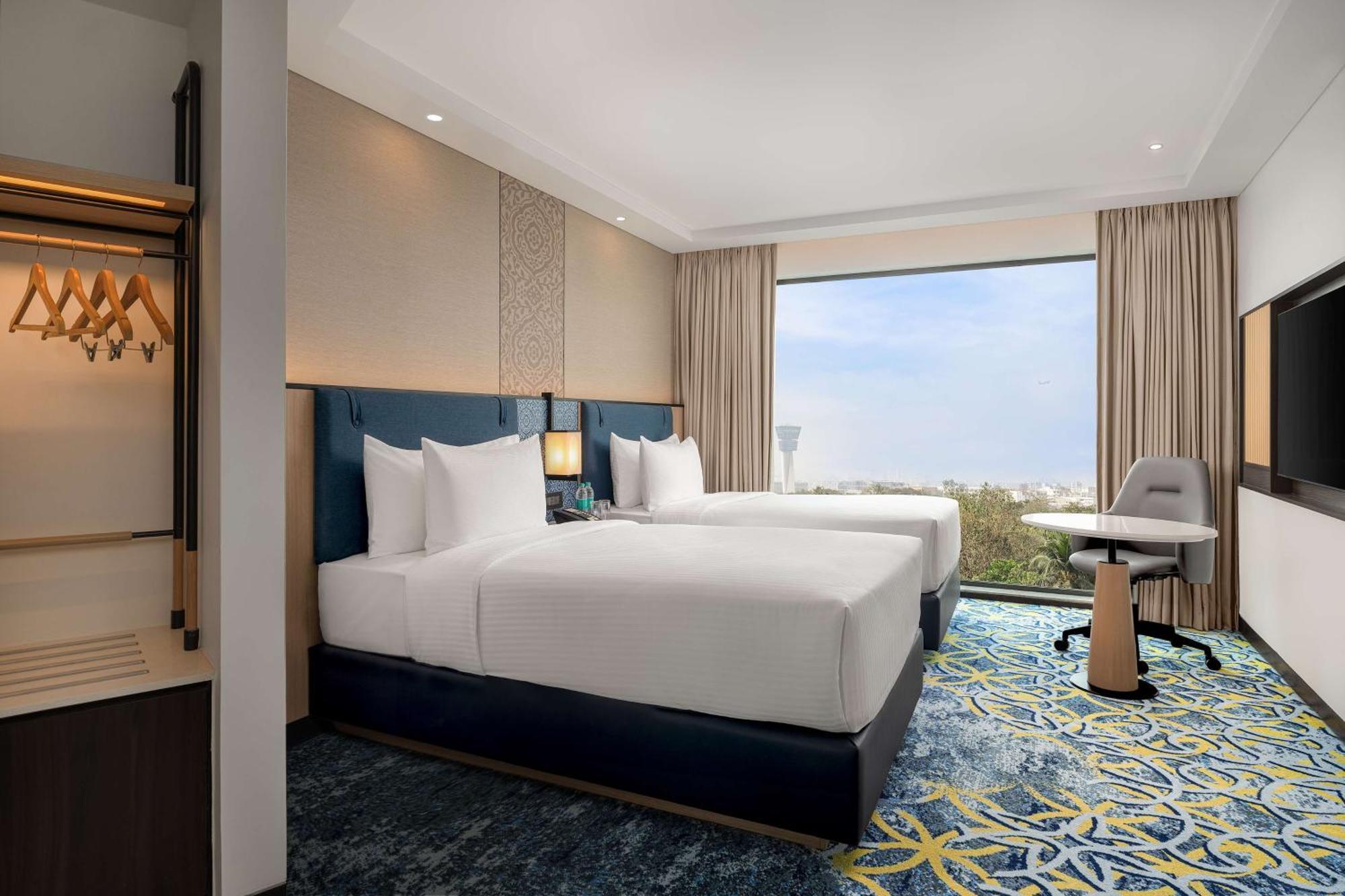 Hotel Hilton Garden International Airport
