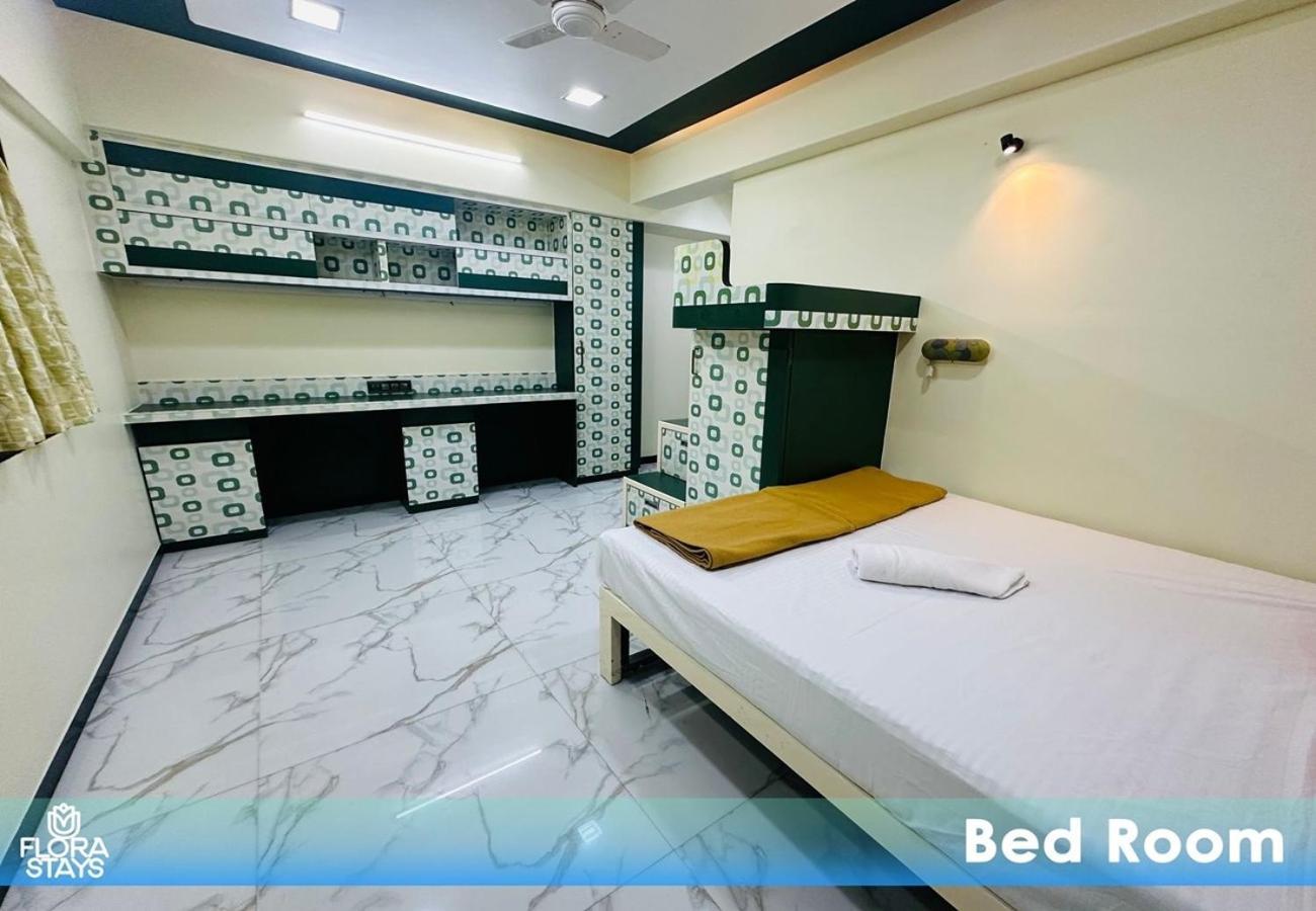 3br Service Aprt In Shivaji Park Apartment