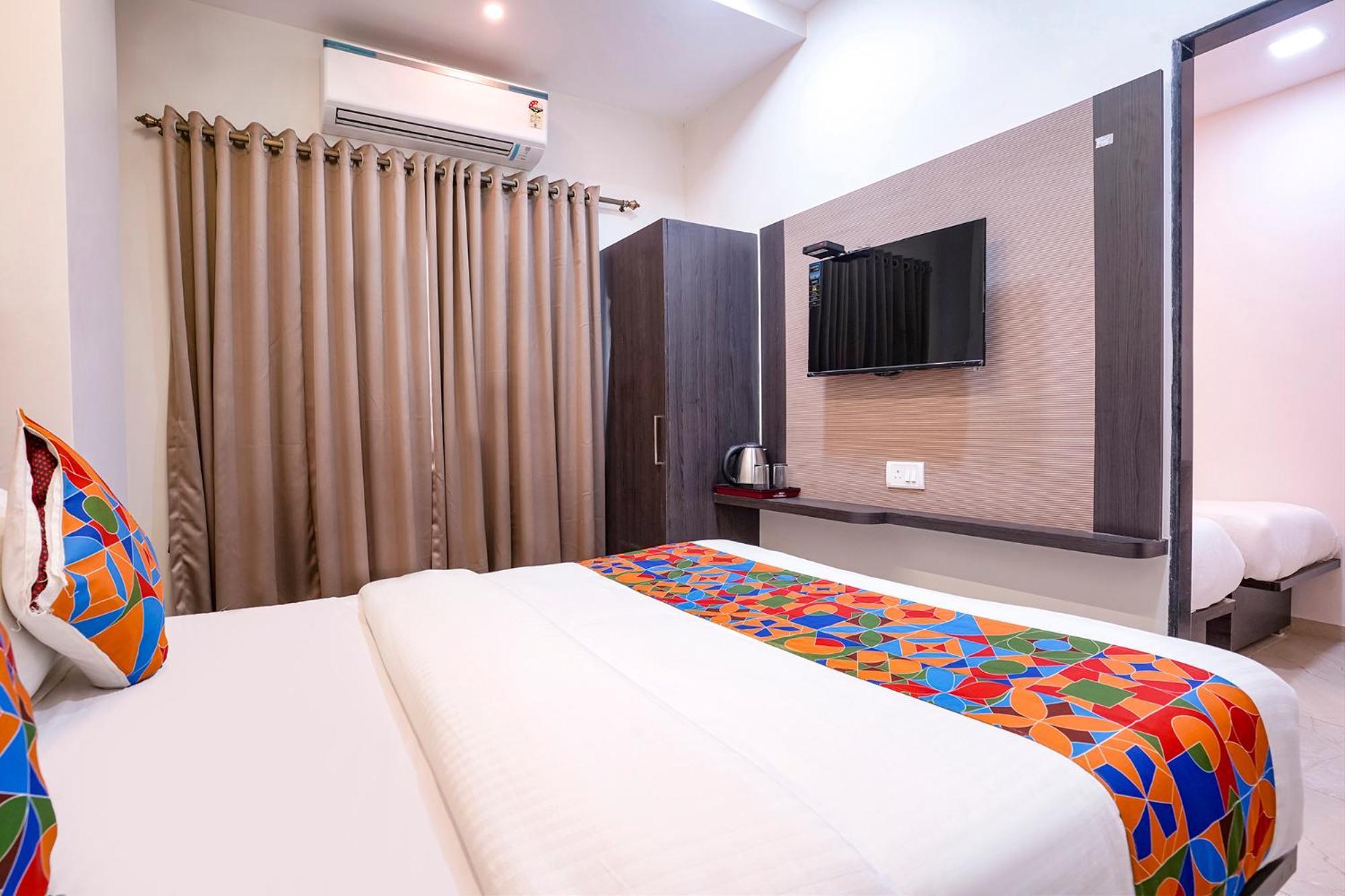 Hotel Fabhotel Sunshine Residency Diva