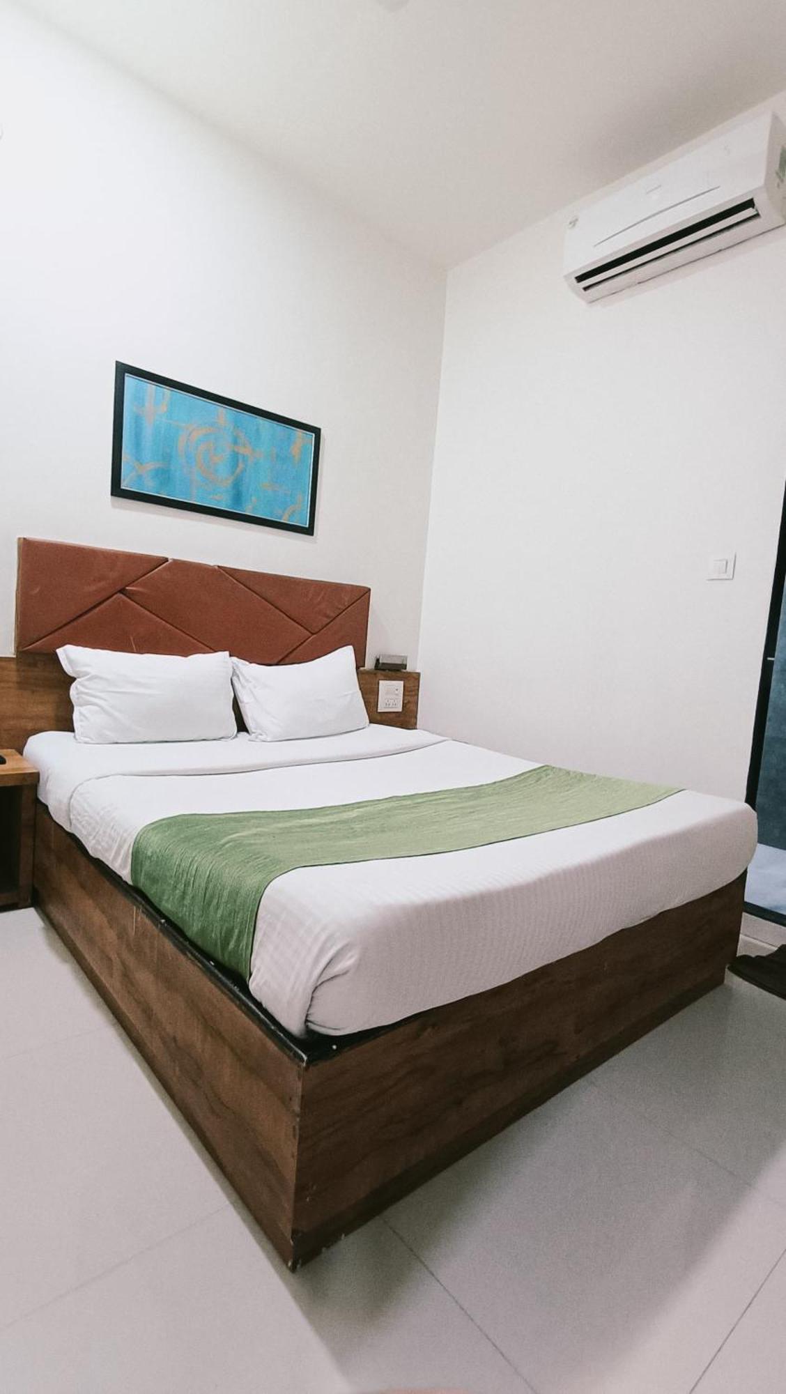 Comfort- Andheri West Guest house Mumbai