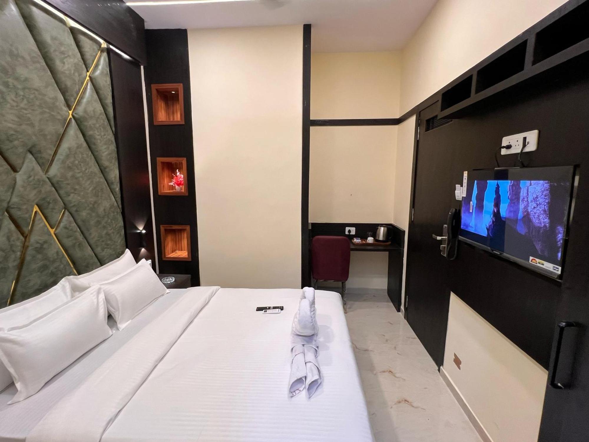 Sky Suite-sahar Cargo And Intl Airport Hotel *