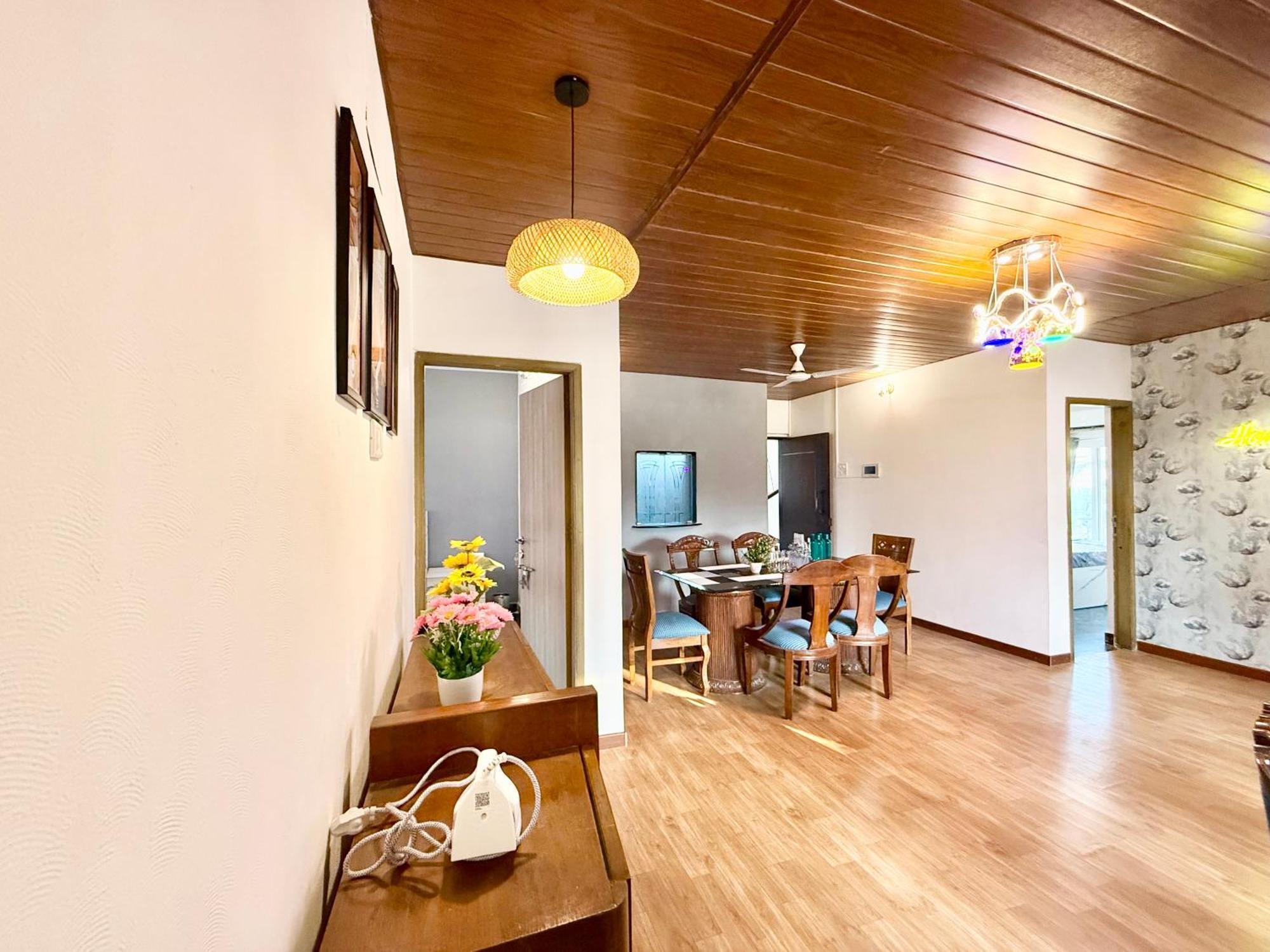 Lovely 3bhk Serviced Near Iskcon Temple, Juhu * Mumbai