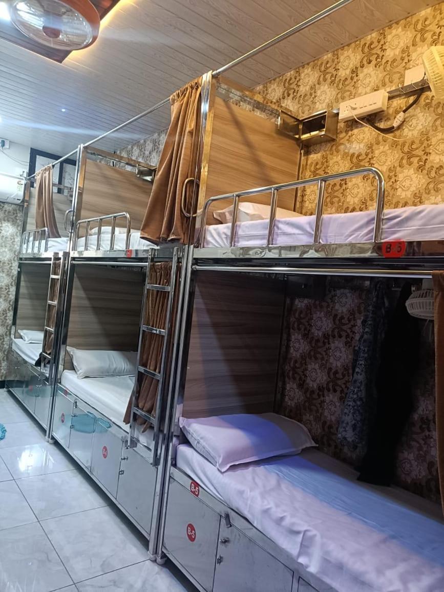Divine Homes Ac Hostel Mumbai