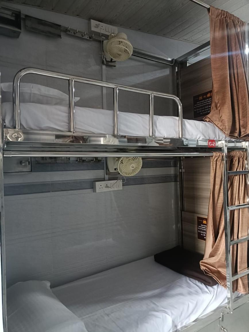 Hostel Divine Homes Ac Mumbai