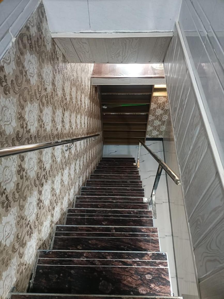 Hostel Divine Homes Ac Mumbai