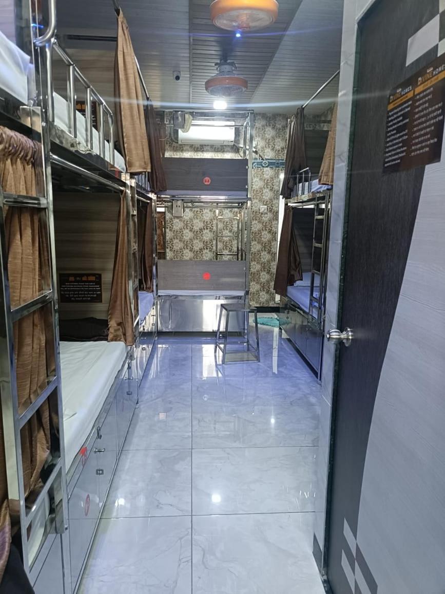Hostel Divine Homes Ac