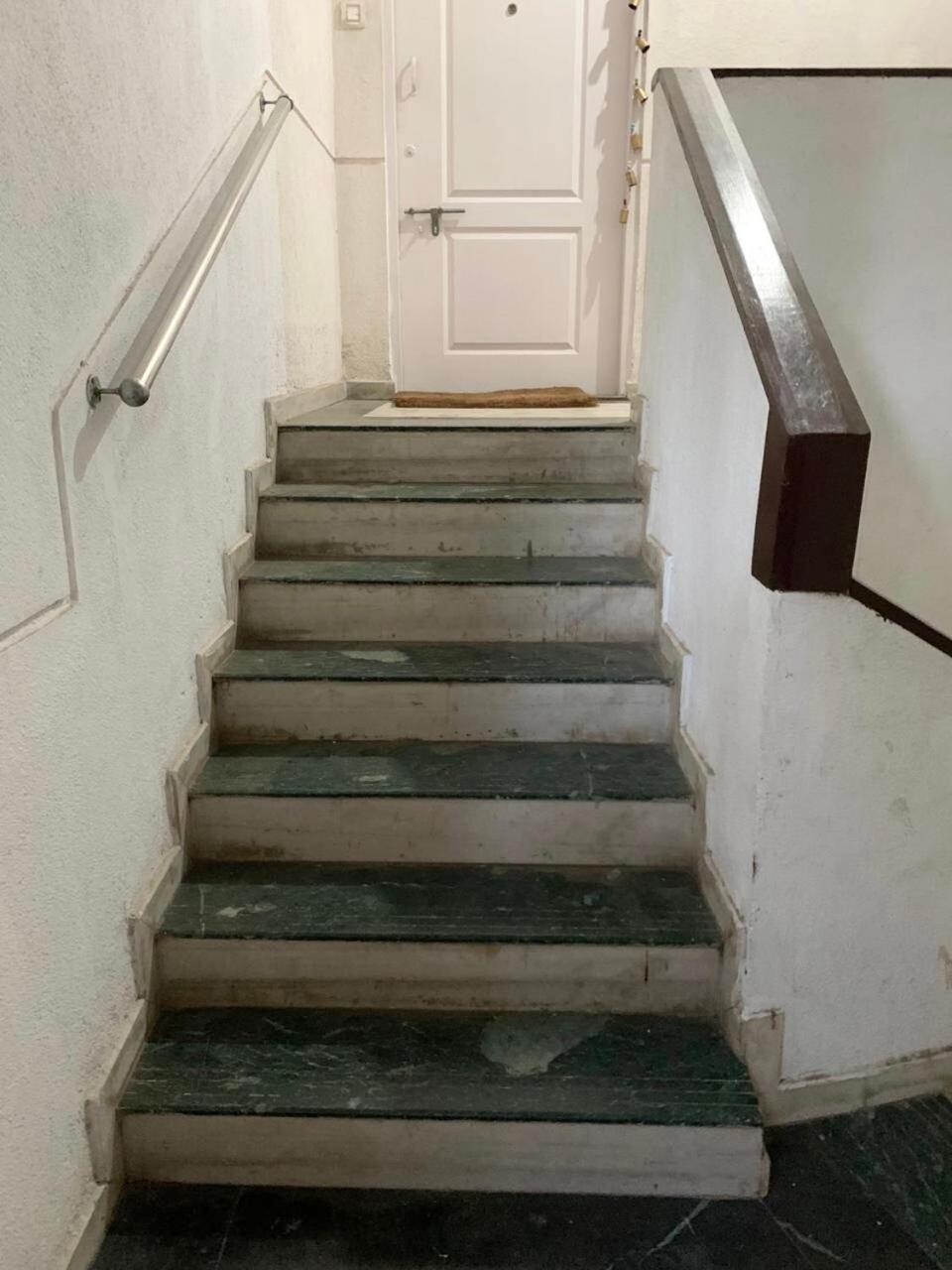 Entire 3 Bedroom With Balconies Bandra Mumbai