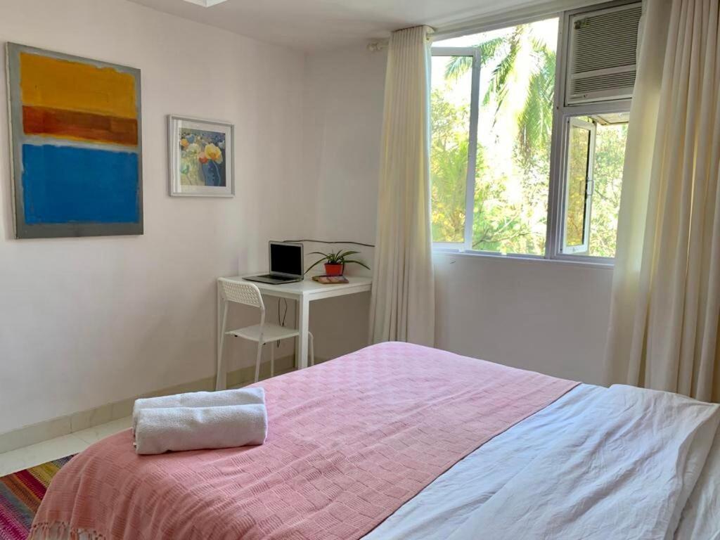 Entire 3 Bedroom With Balconies Bandra * Mumbai