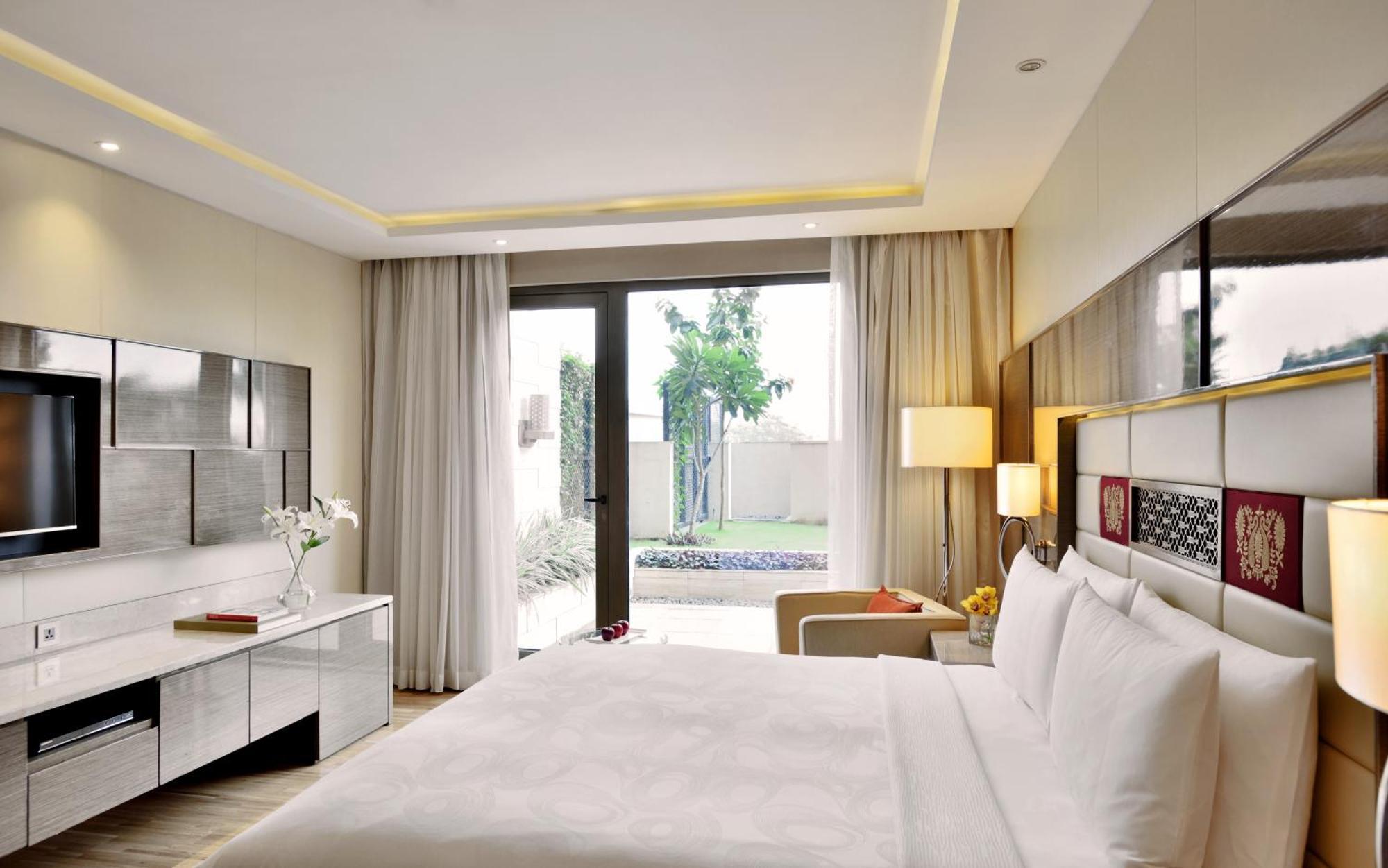 Jw Marriott Sahar Airport Hotel