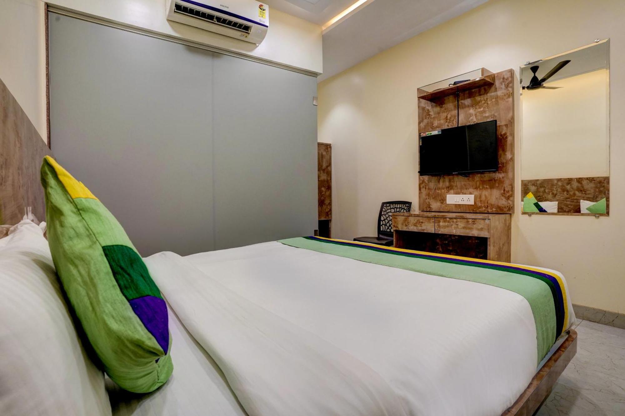The Kiwwi Hotel