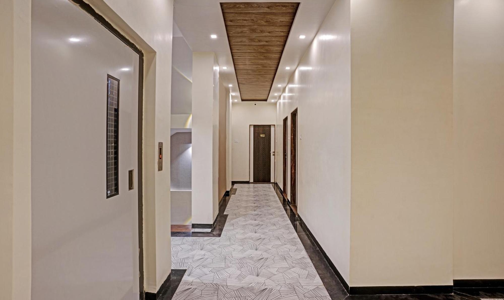 Sky Suite-sahar Cargo And Intl Airport Hotel *