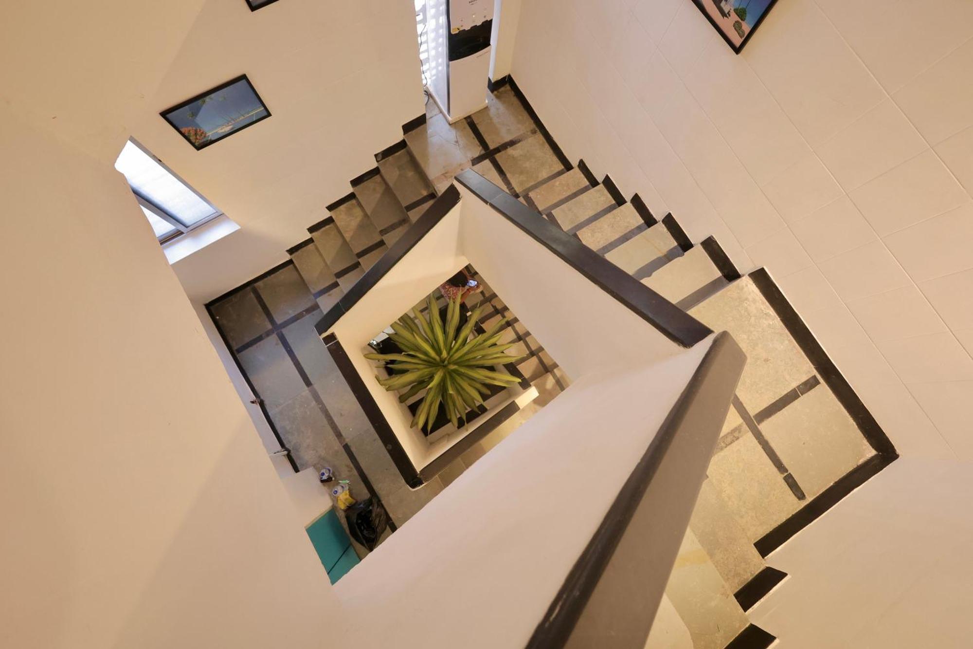 Locomo Mini Hostel Mumbai