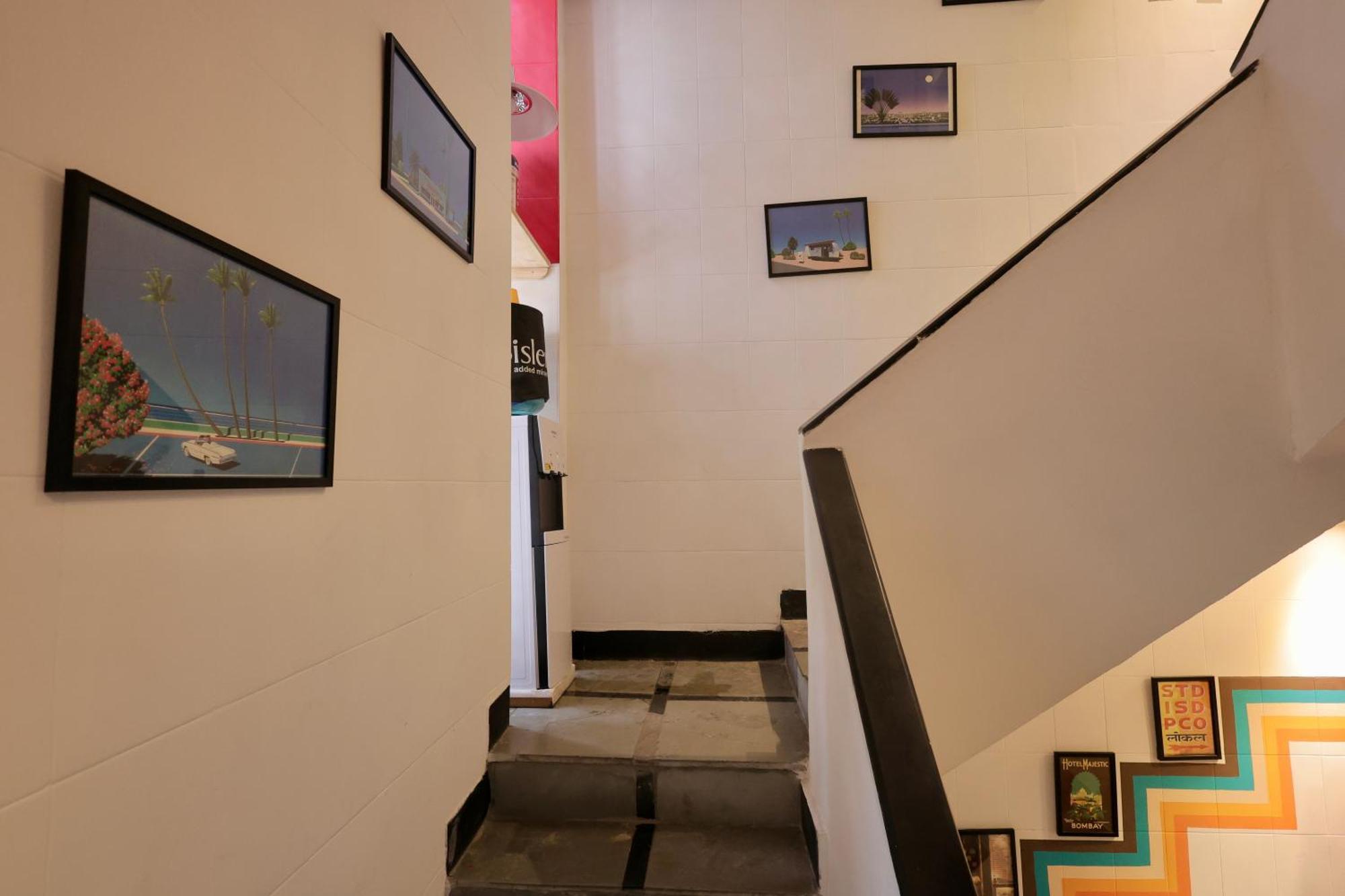 Locomo Mini Hostel Mumbai