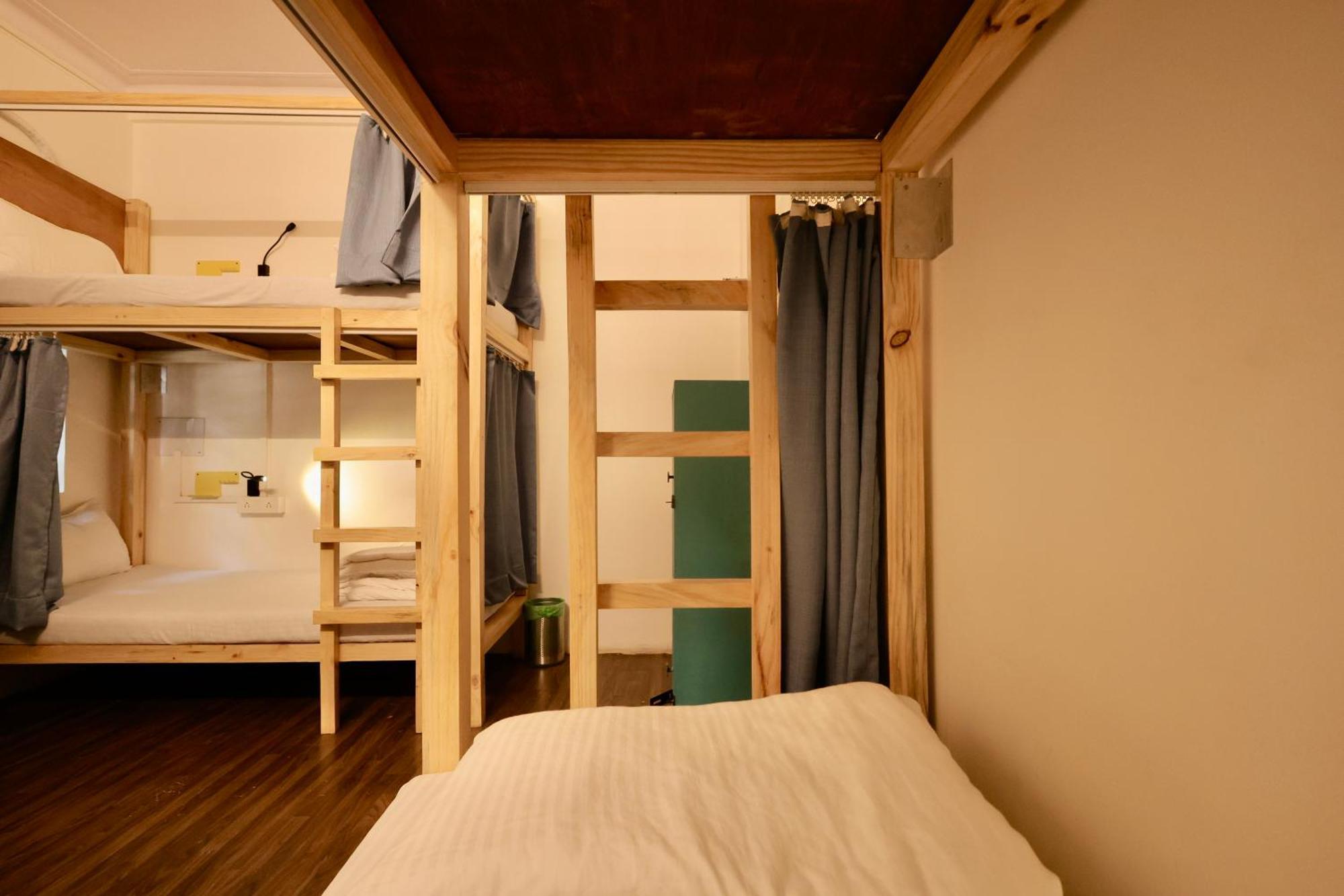 Locomo Mini Hostel Mumbai
