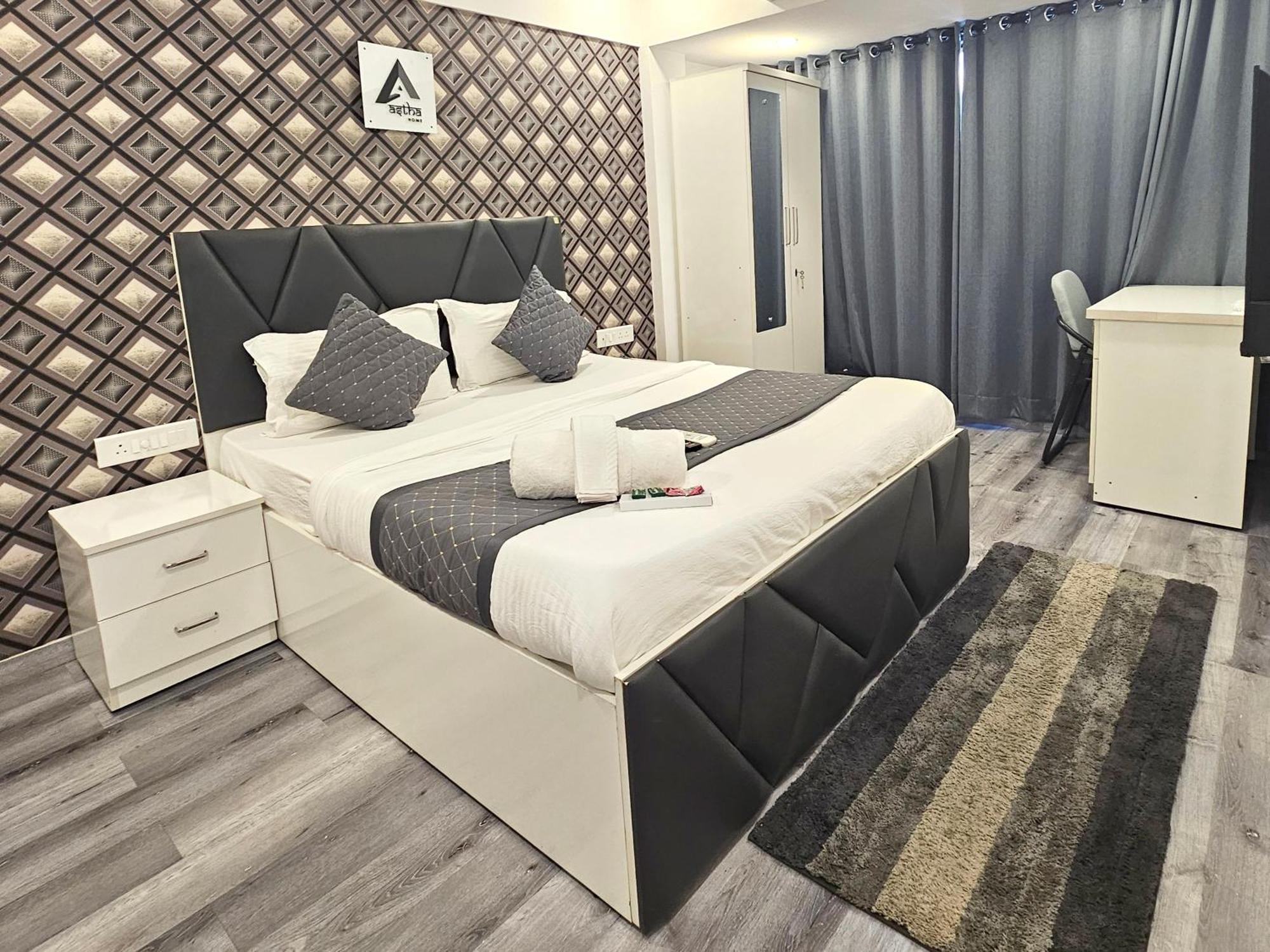Guest house Astha Kandivali Service