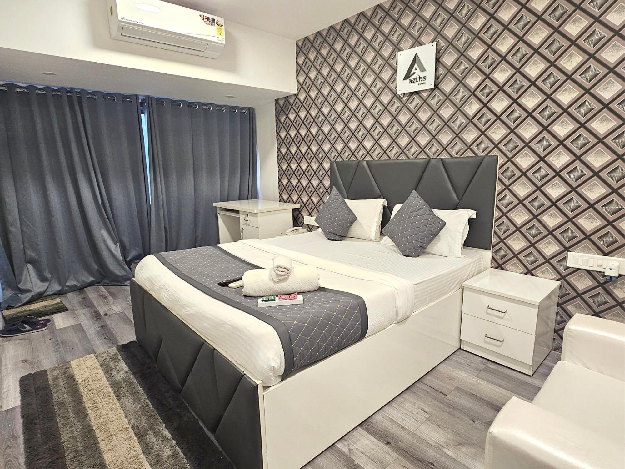 Astha Kandivali Service Guest house Mumbai