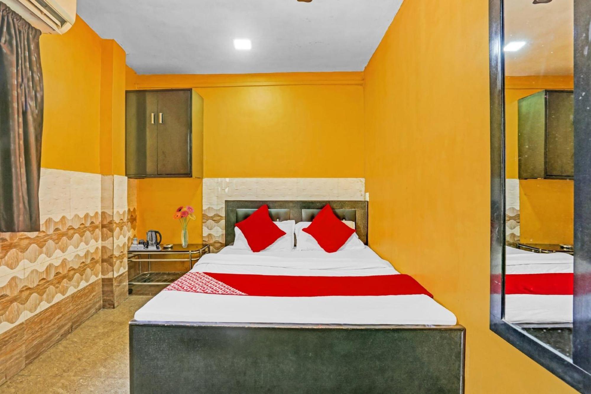 Hotel O Golden Residency Near Chakala Mumbai