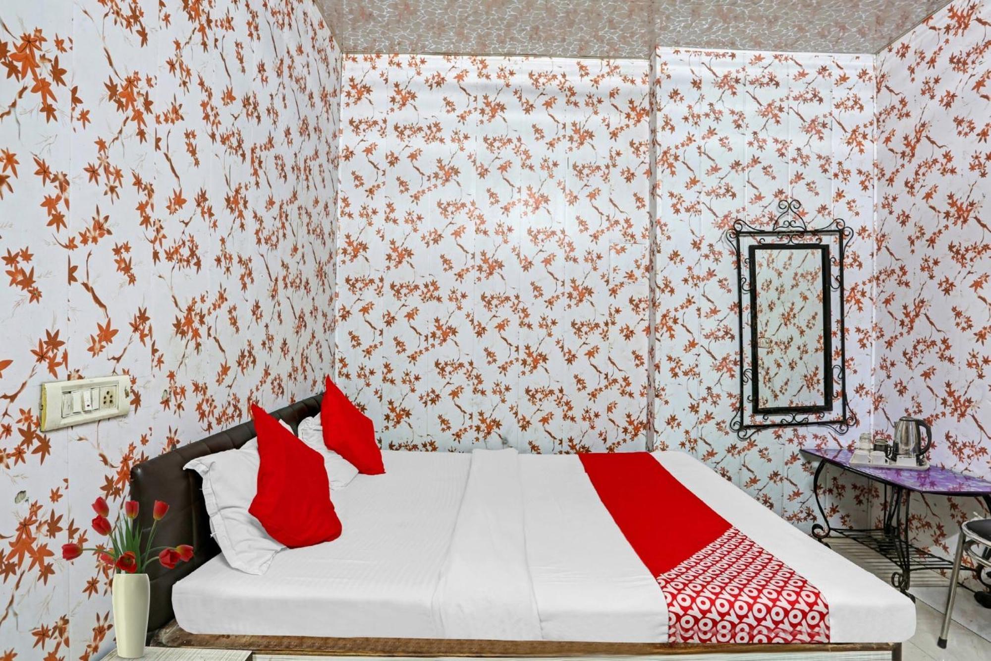 Hotel O Golden Residency Near Chakala