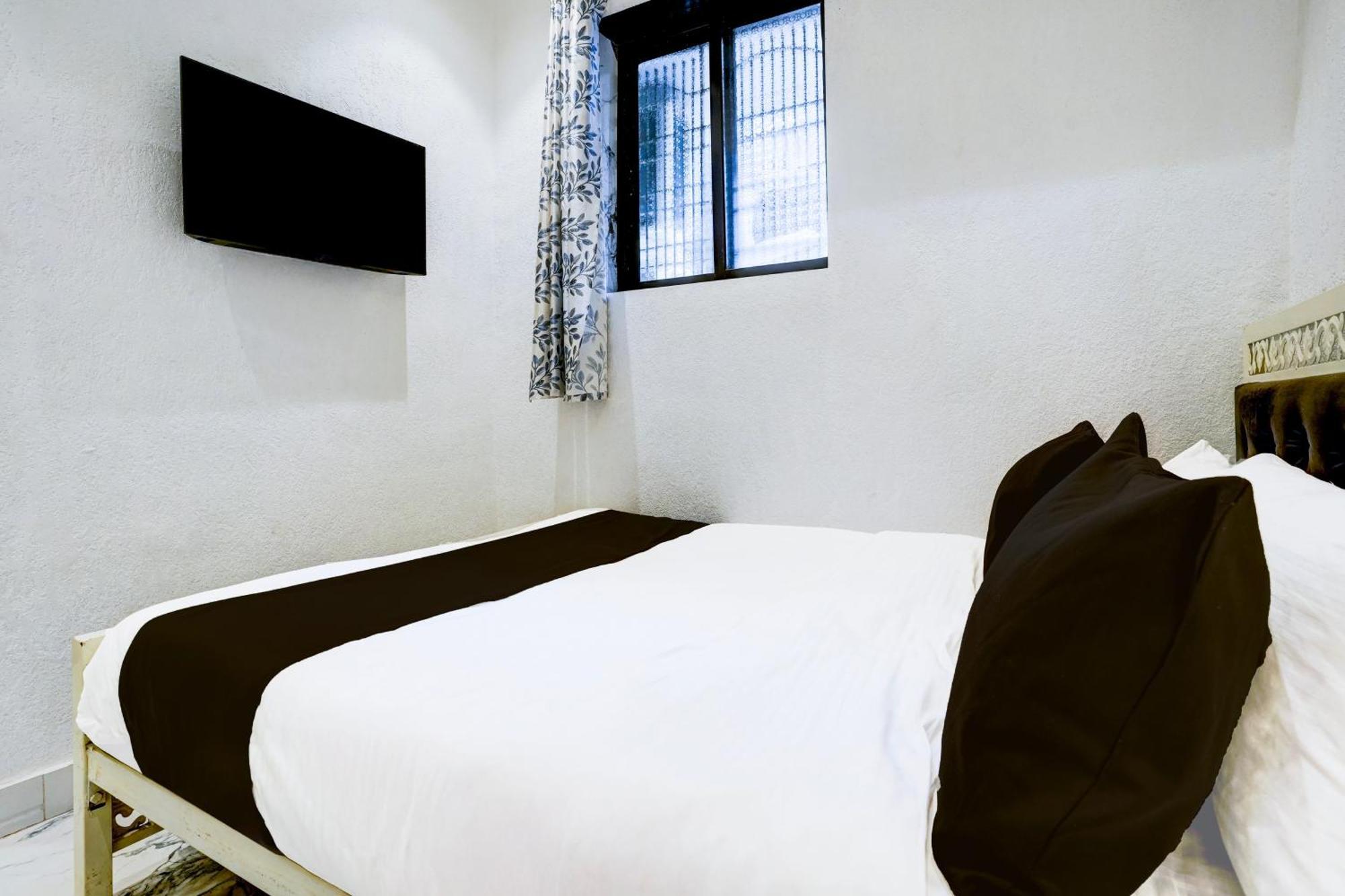 Super O Khar East Near Railway Station Hotel 3*