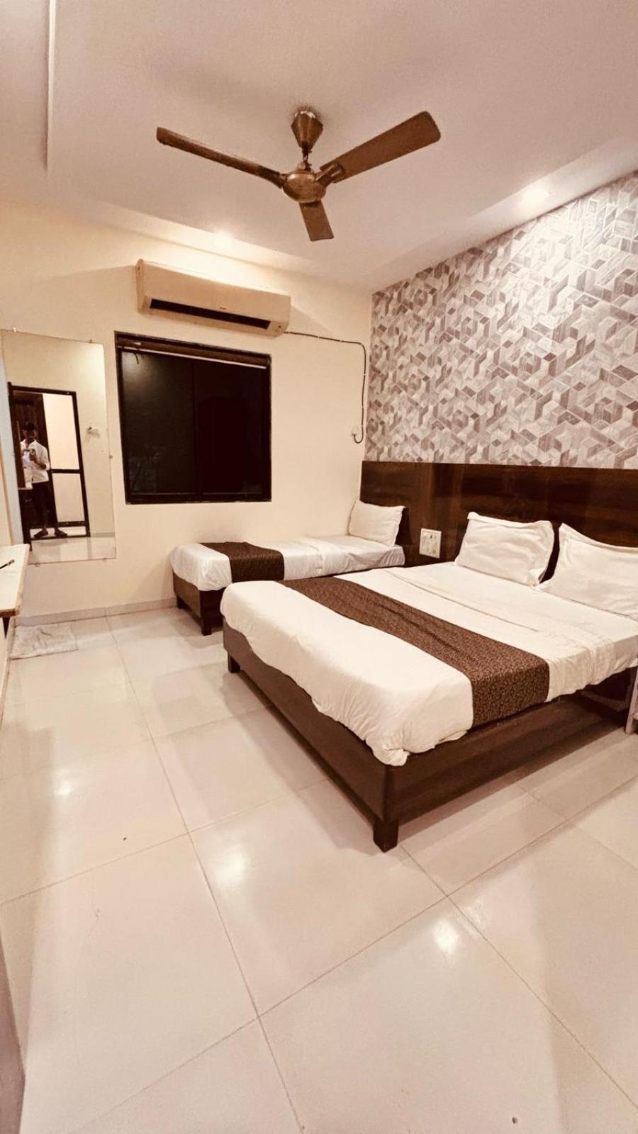 Hotel Garden Palace Mumbai