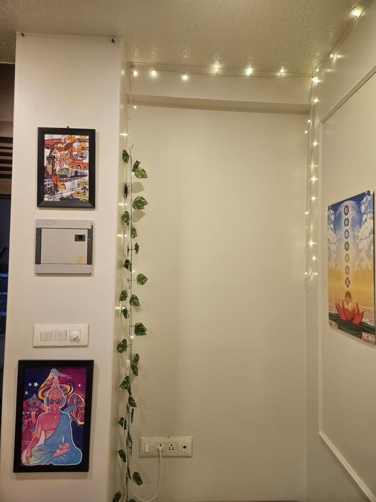 Cozy Rose Peaceful Village Retreat In Bandra *