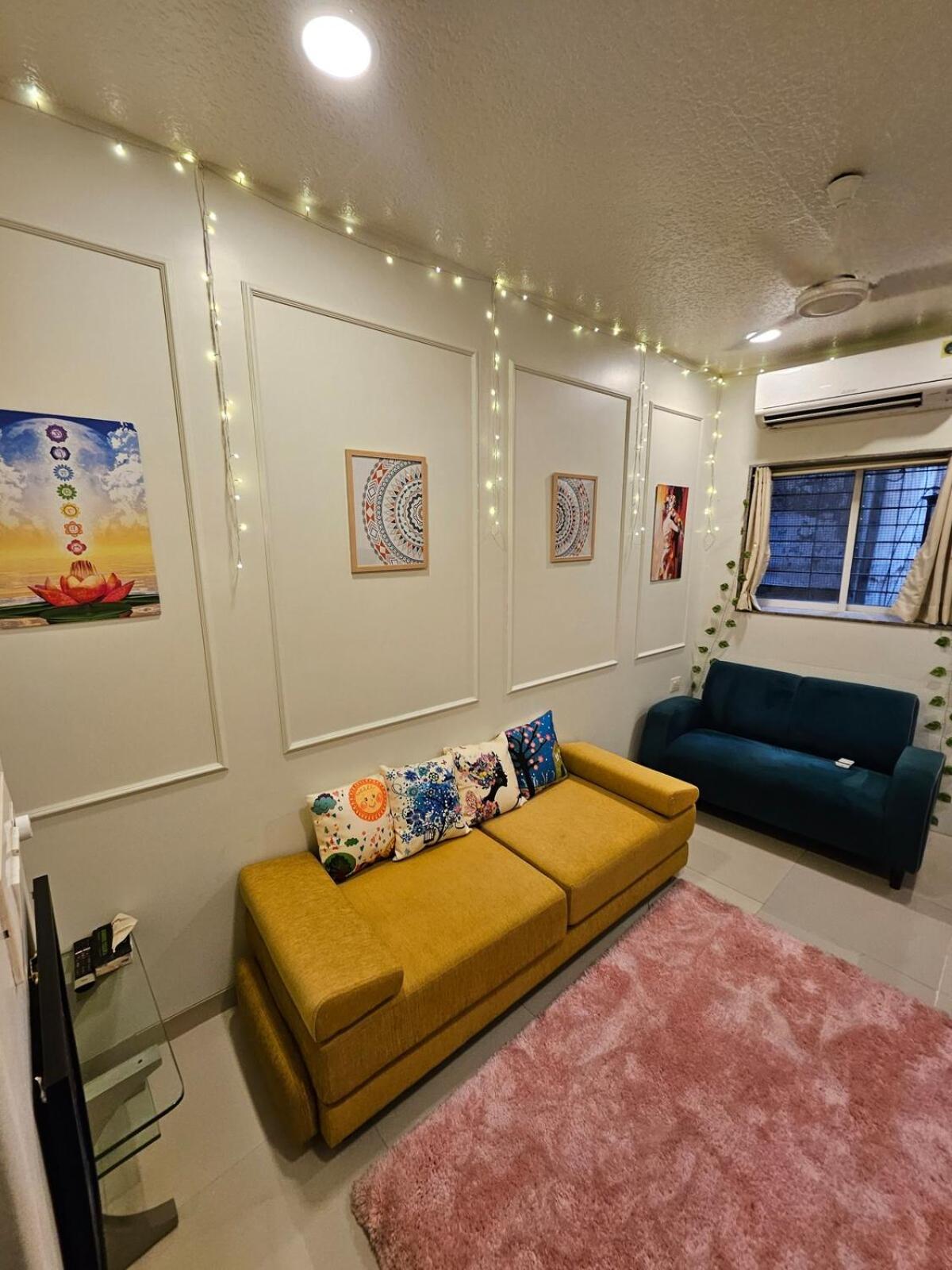 Cozy Rose Peaceful Village Retreat In Bandra