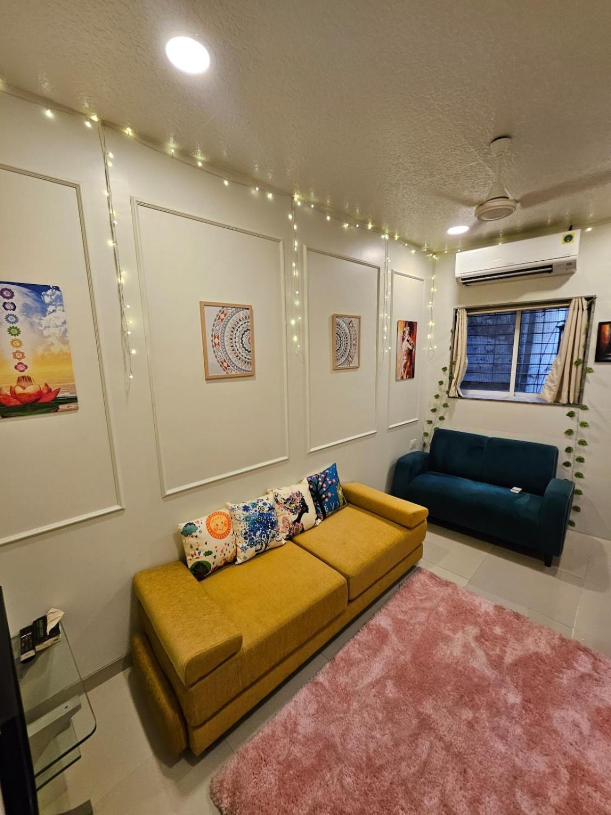 Cozy Rose Peaceful Village Retreat In Bandra * Mumbai