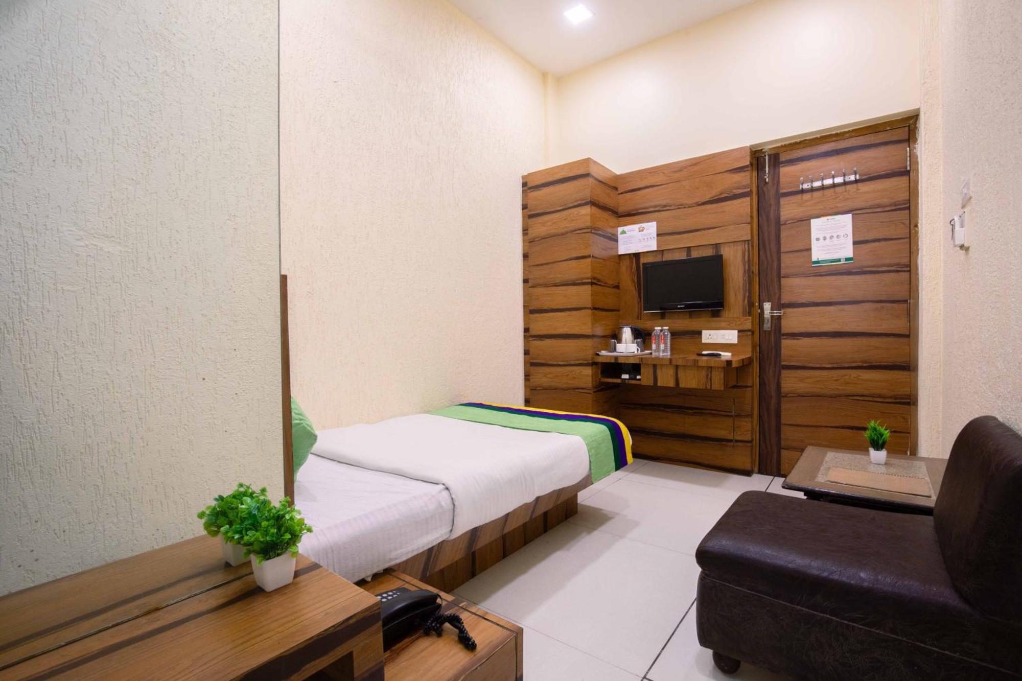 Treebo Hiramani Parel Lalbaug Hotel