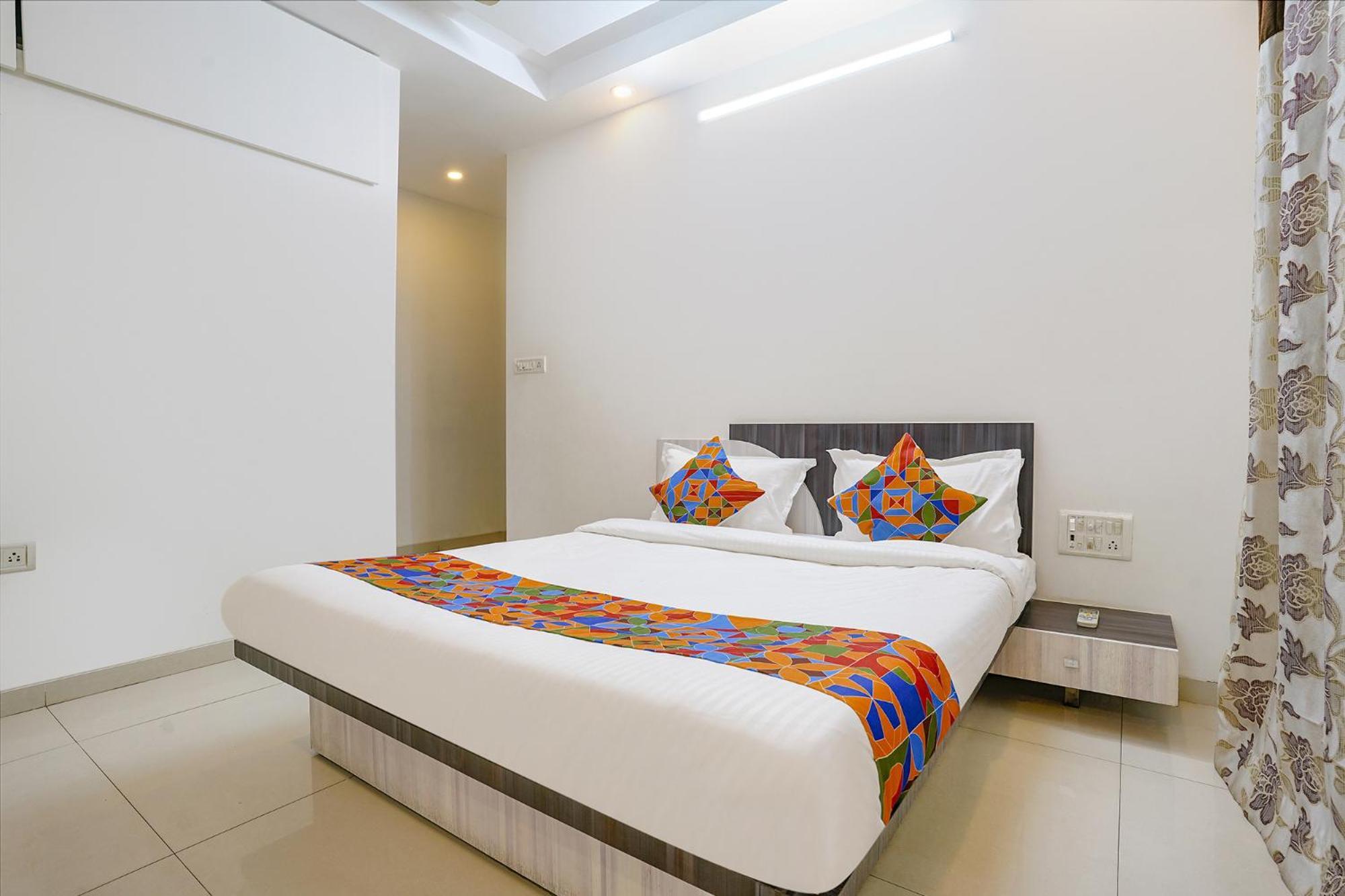 Hotel Fabhotel Shree Balaji