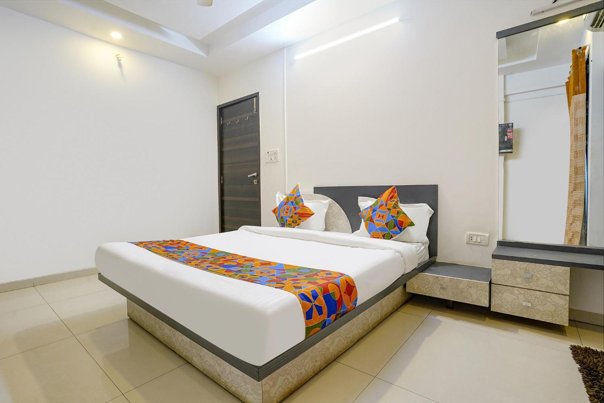 Hotel Fabhotel Shree Balaji 3*