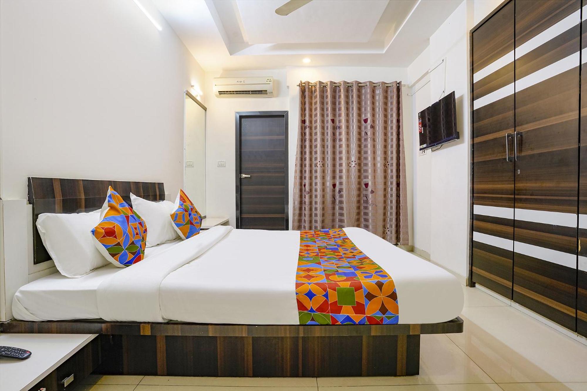 Hotel Fabhotel Shree Balaji 3*