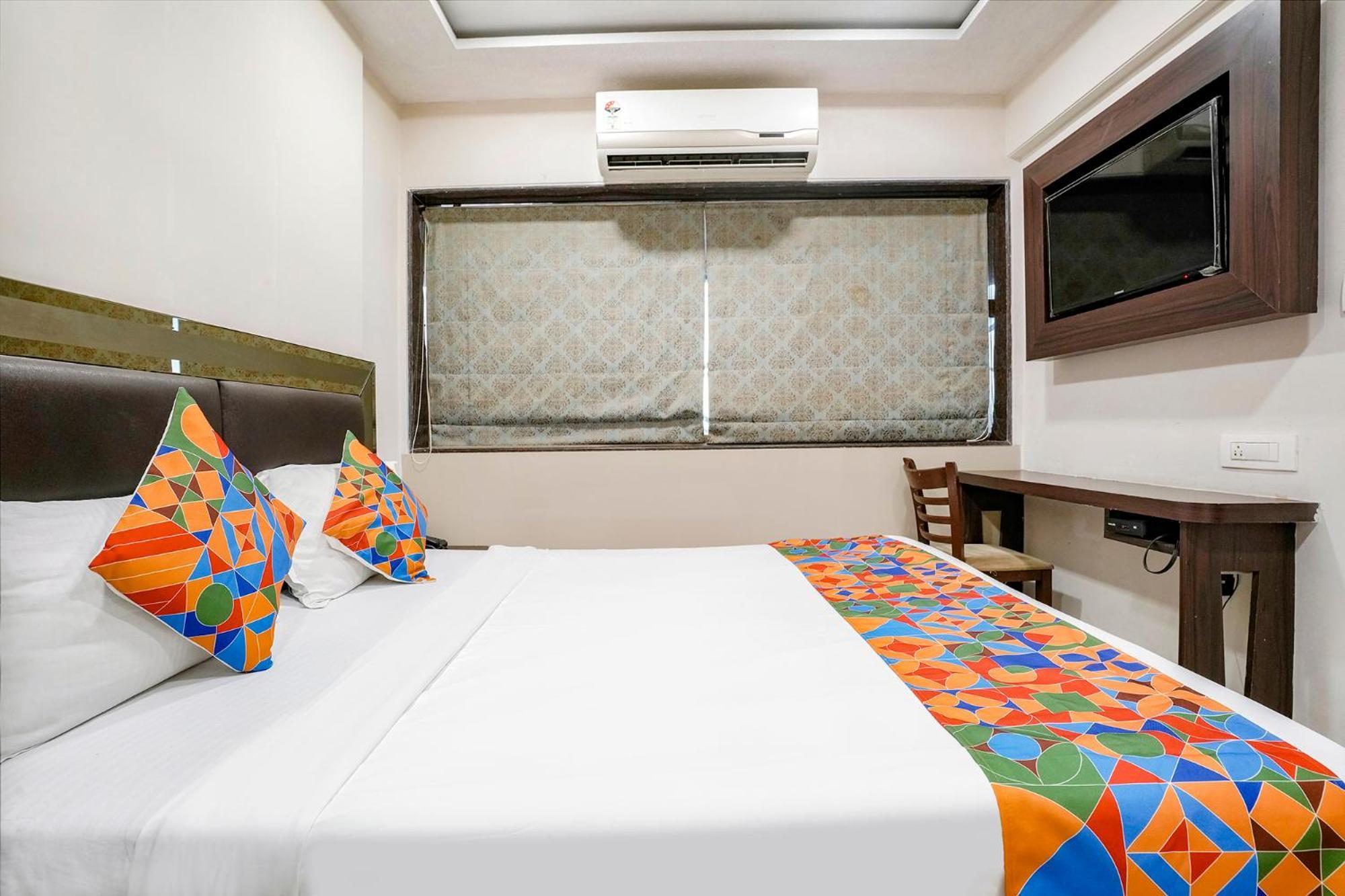 Kamran Residency-near Us Embassy Hotel