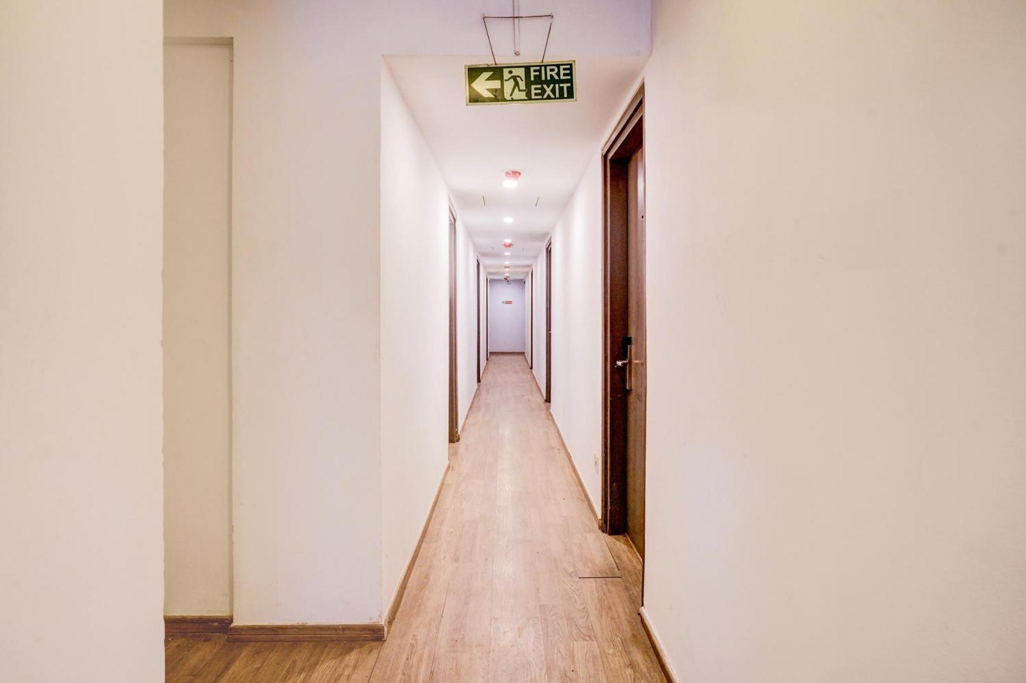 Super Townhouse Khar The Unicontinental 3* Mumbai