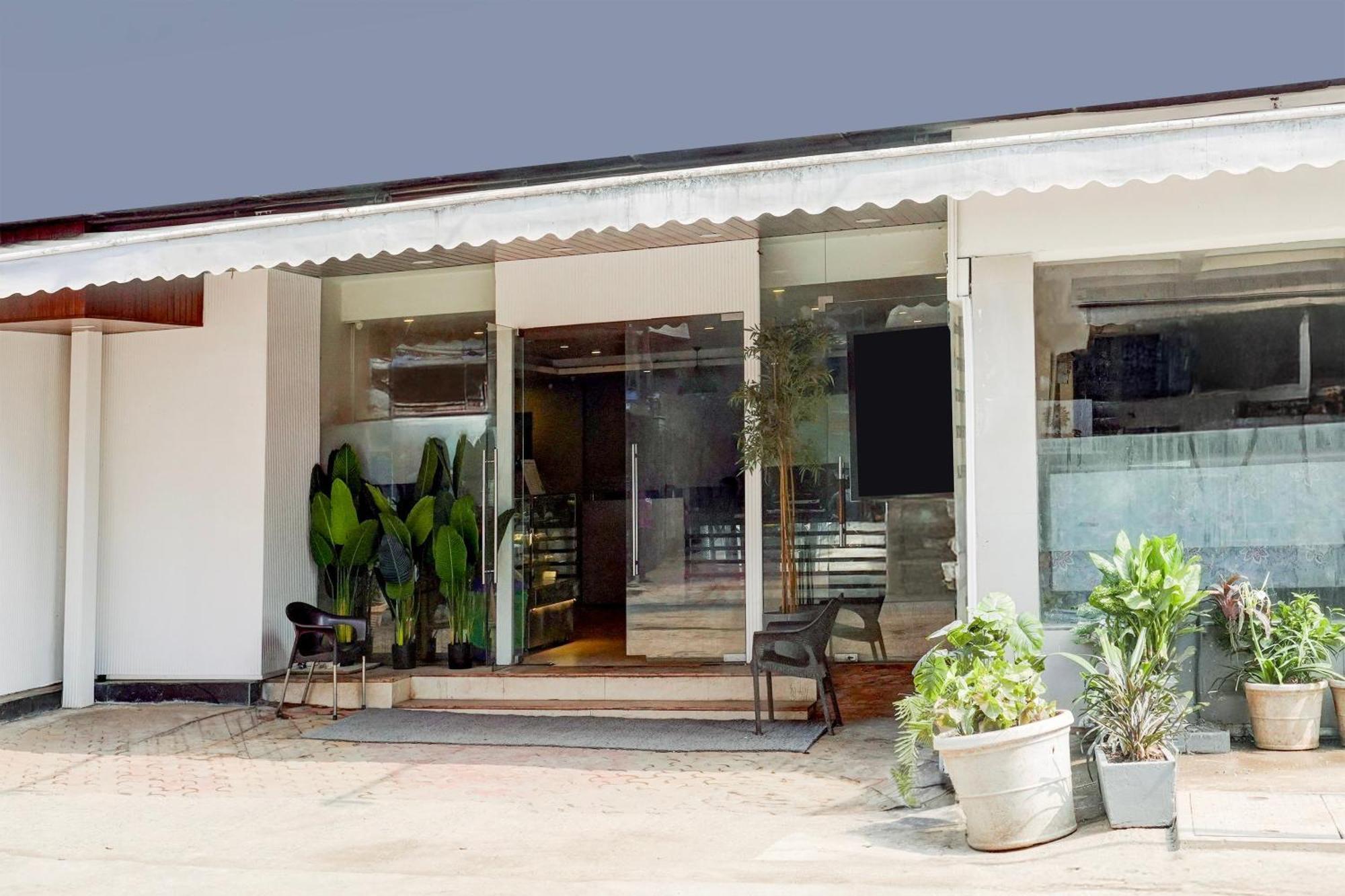Super Townhouse Khar The Unicontinental
