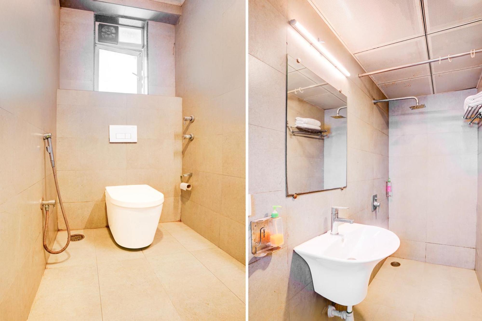 Super Townhouse Khar The Unicontinental Hotel 3*