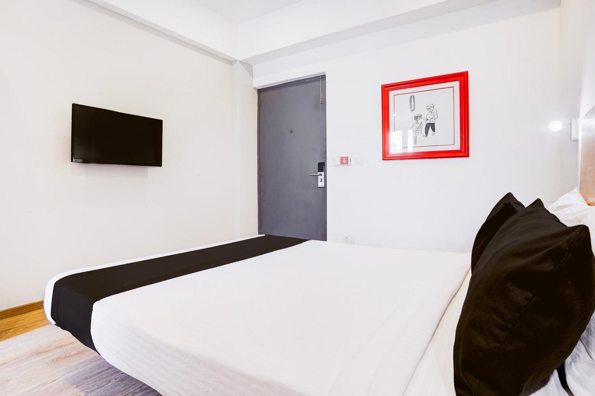 Super Townhouse Khar The Unicontinental Mumbai