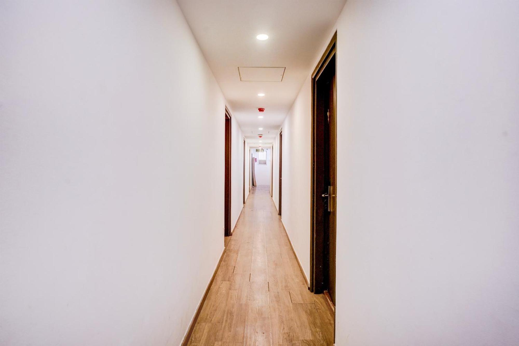Super Townhouse Khar The Unicontinental 3*