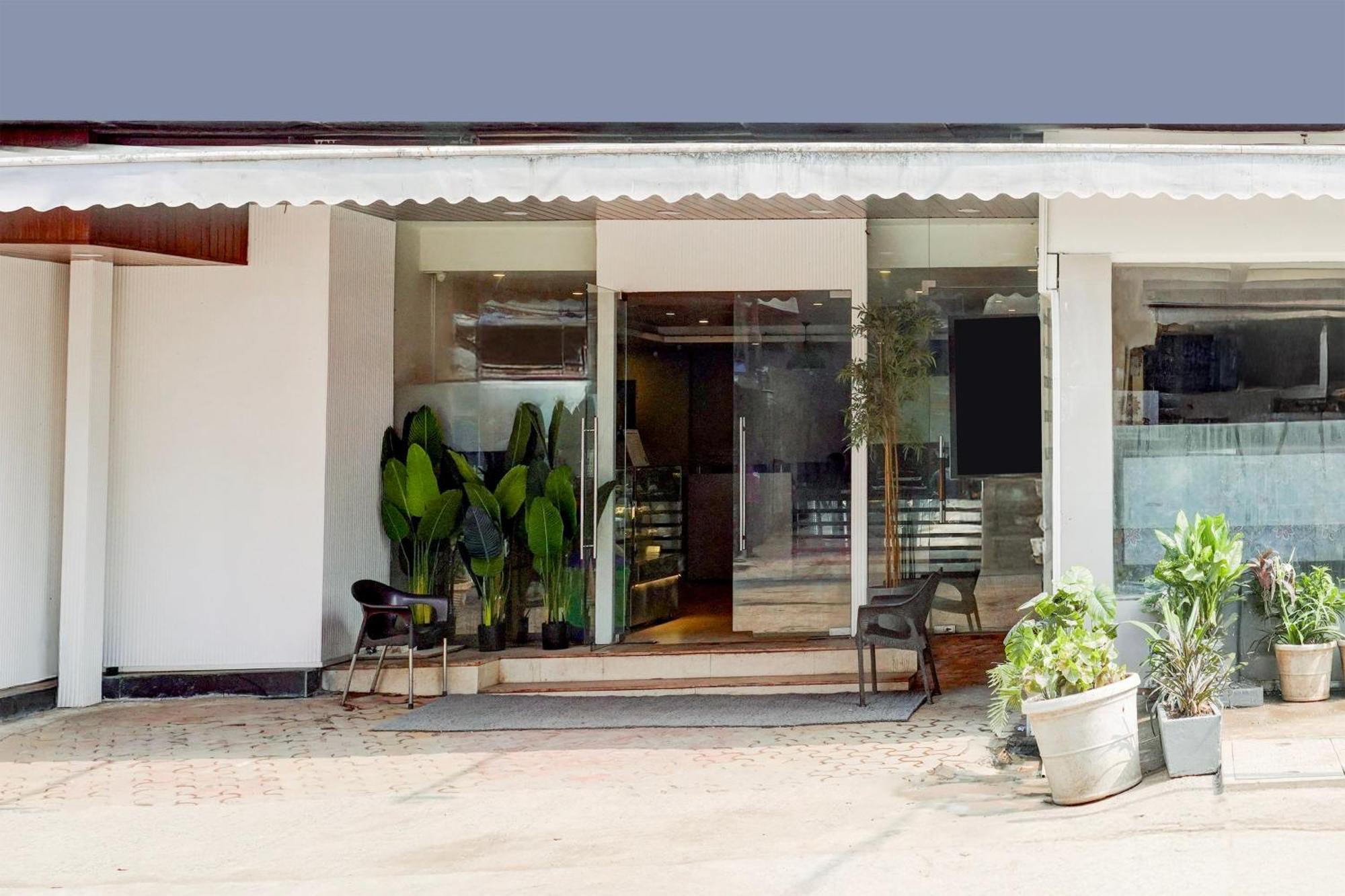 Hotel Super Townhouse Khar The Unicontinental