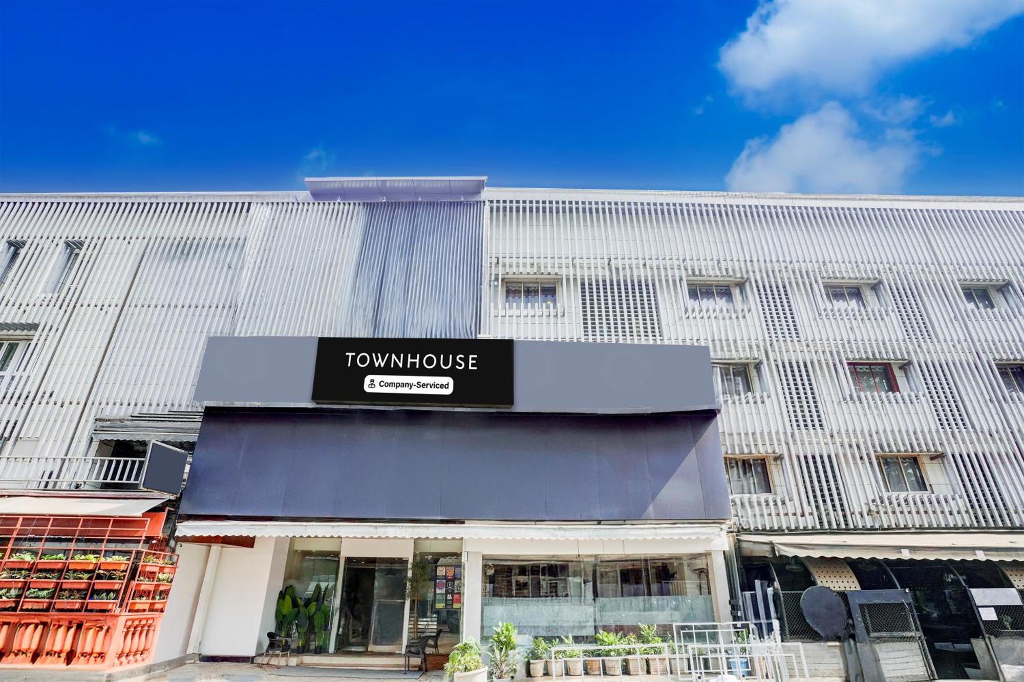Super Townhouse Khar The Unicontinental