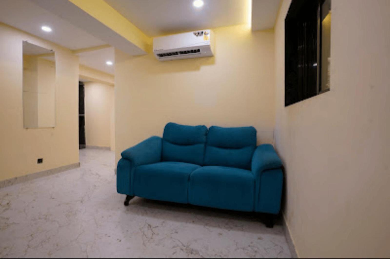 Hotel Crystal Castle Goregaon West Link Road, Mumbai Hotel Mumbai