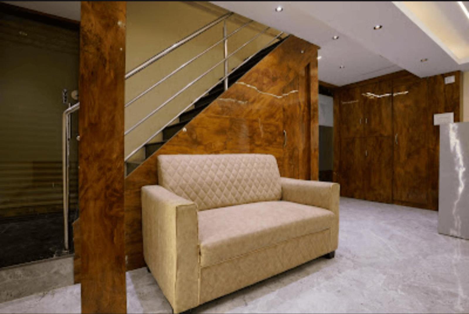 Hotel Crystal Castle Goregaon West Link Road, Mumbai 4*