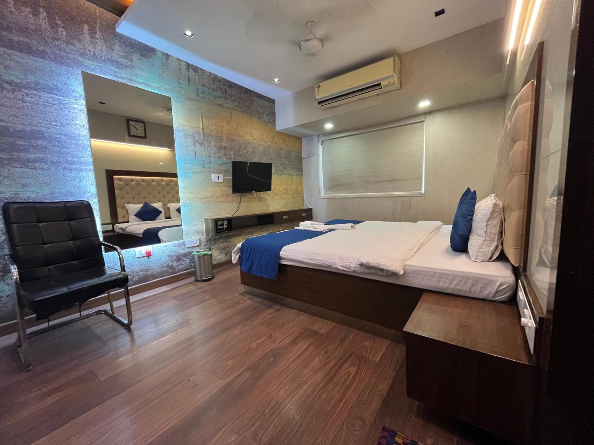 Guest house Zenith Luxe - Near Iit & Hiranandani, Powai *
