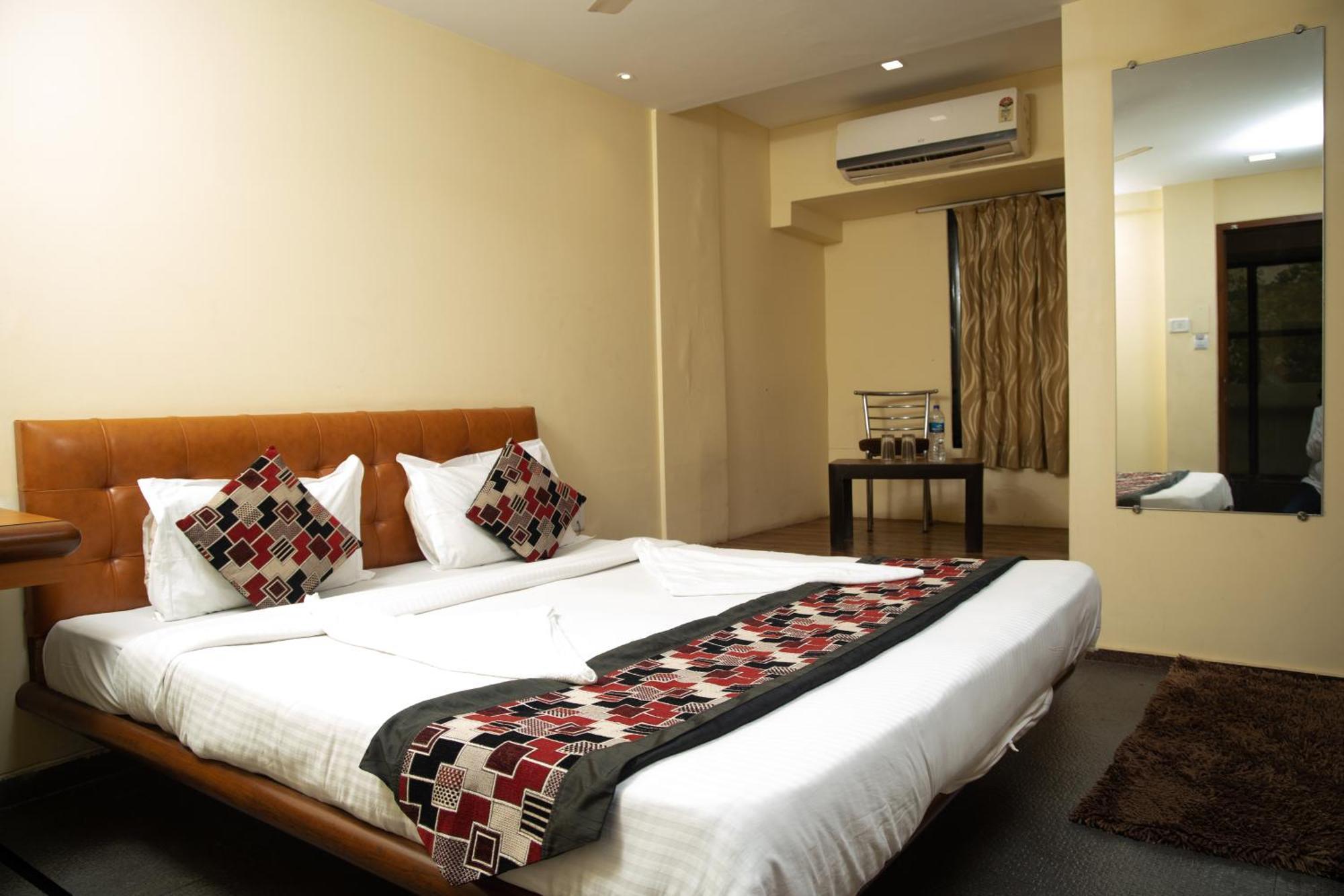 Jayshree By Anantaay Near Domestic Airport